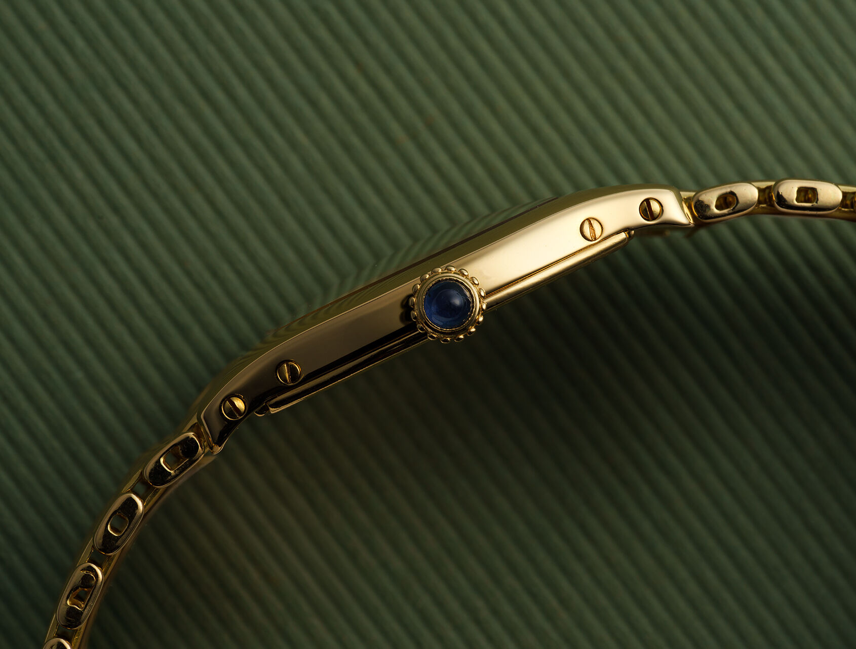 ref 96067 | 96067 - Yellow Gold Mechanical  | Cartier Tortue