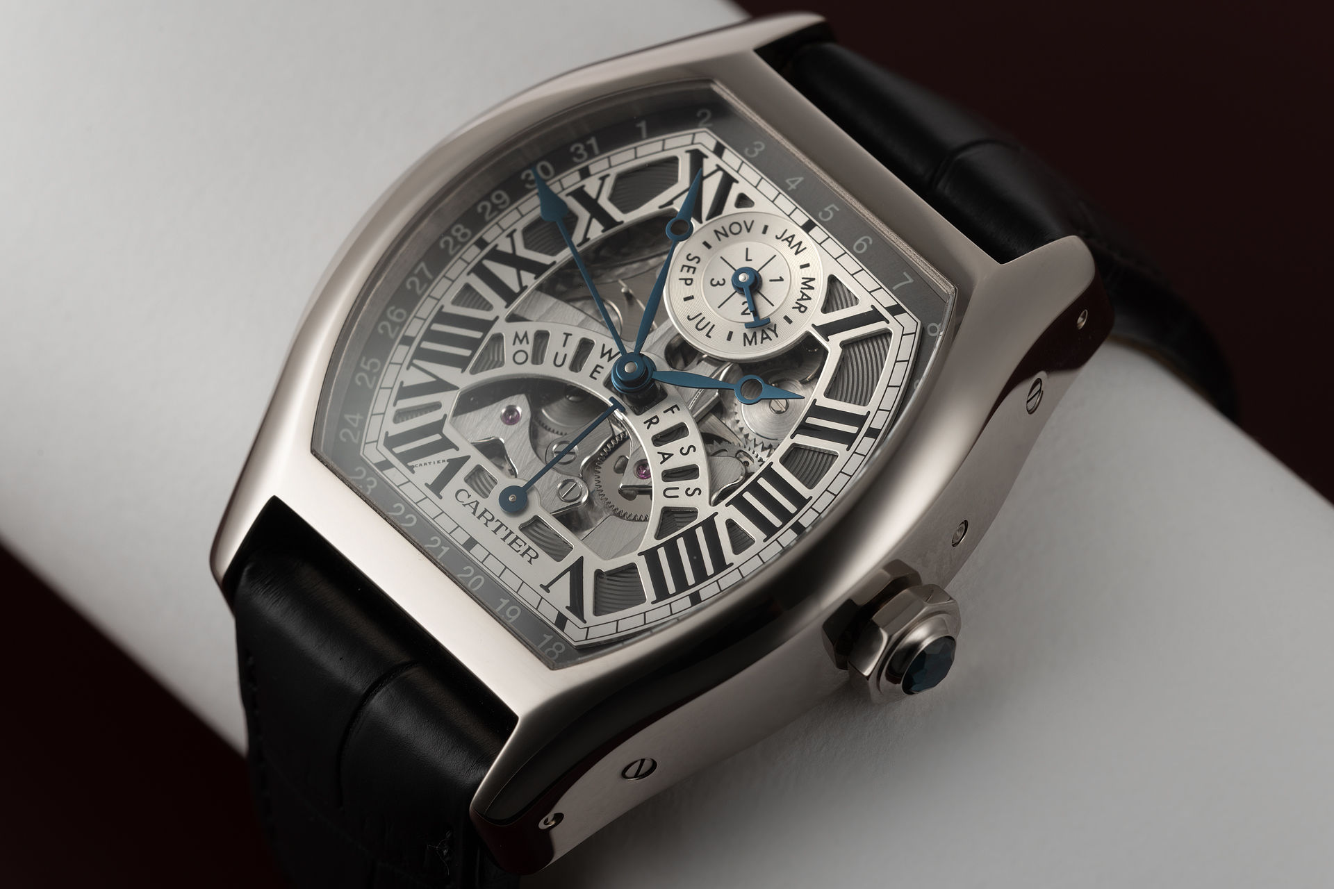 ref W1580048 | White Gold 'Skeleton'  | Cartier Tortue Perpetual