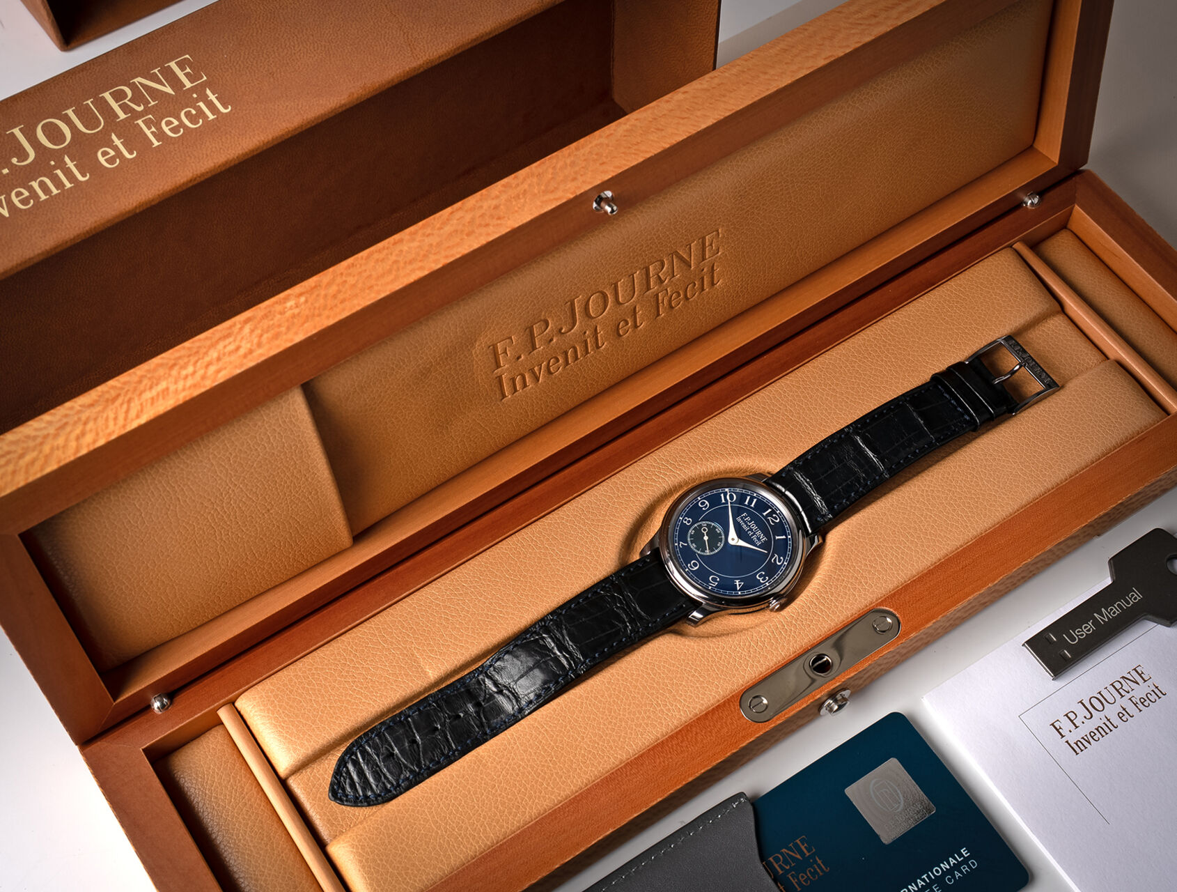  | Tantalum - Box & Certificate | F. P. Journe Chronomètre Bleu