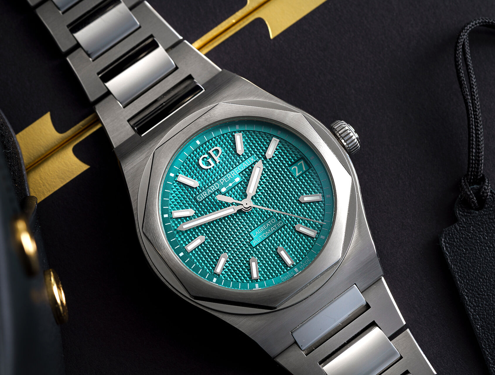 ref 81010-11-3592-1GM | Limited Edition - 50 Pieces | Girard-Perregaux Laureato