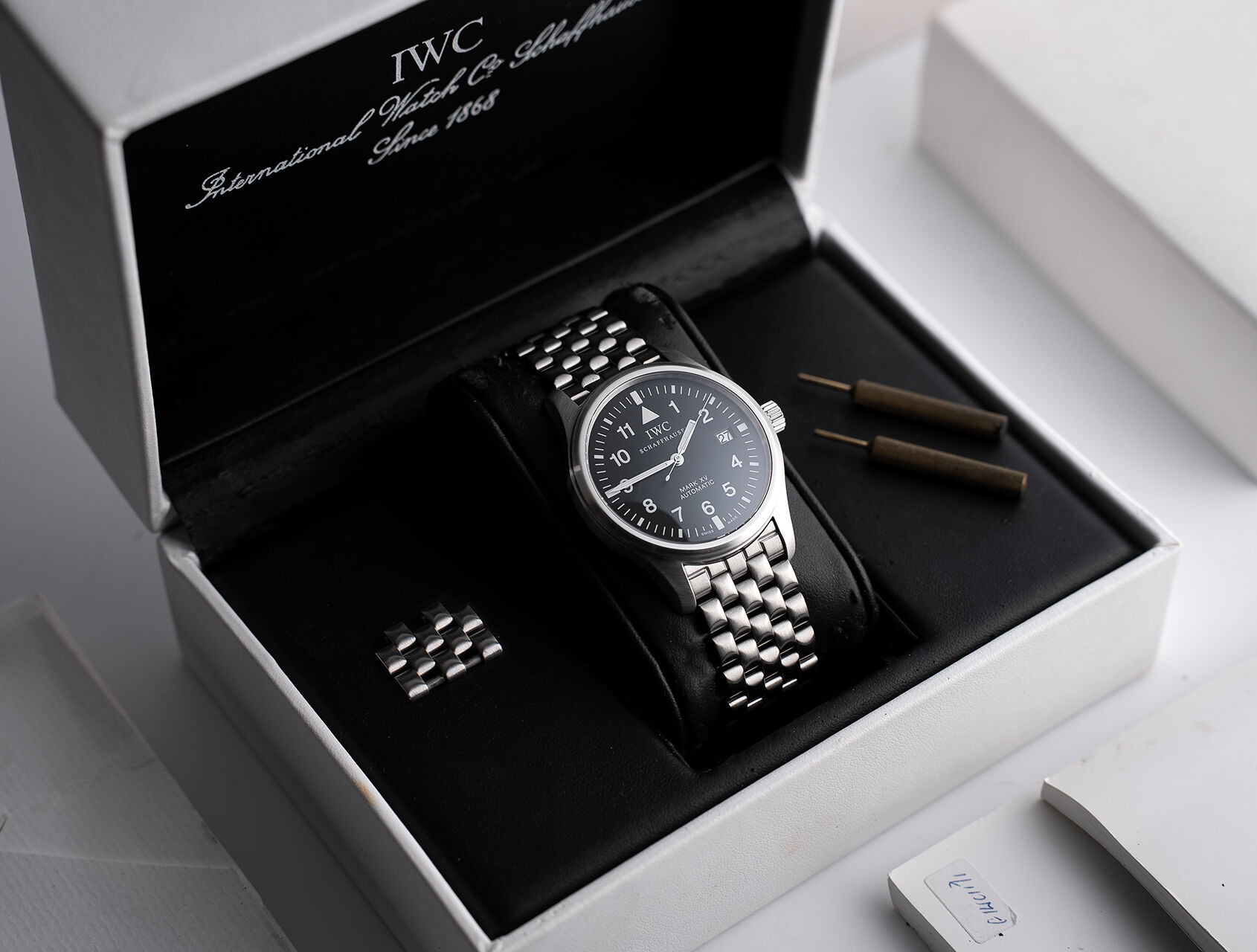 ref IW325307 | IW325307 - Box & Certificate | IWC Pilot