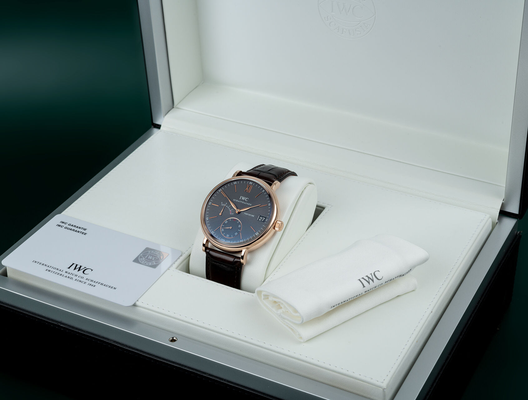 ref IW510104 | 'Hand-Wound - 8 Day Power–Reserve' | IWC Portofino