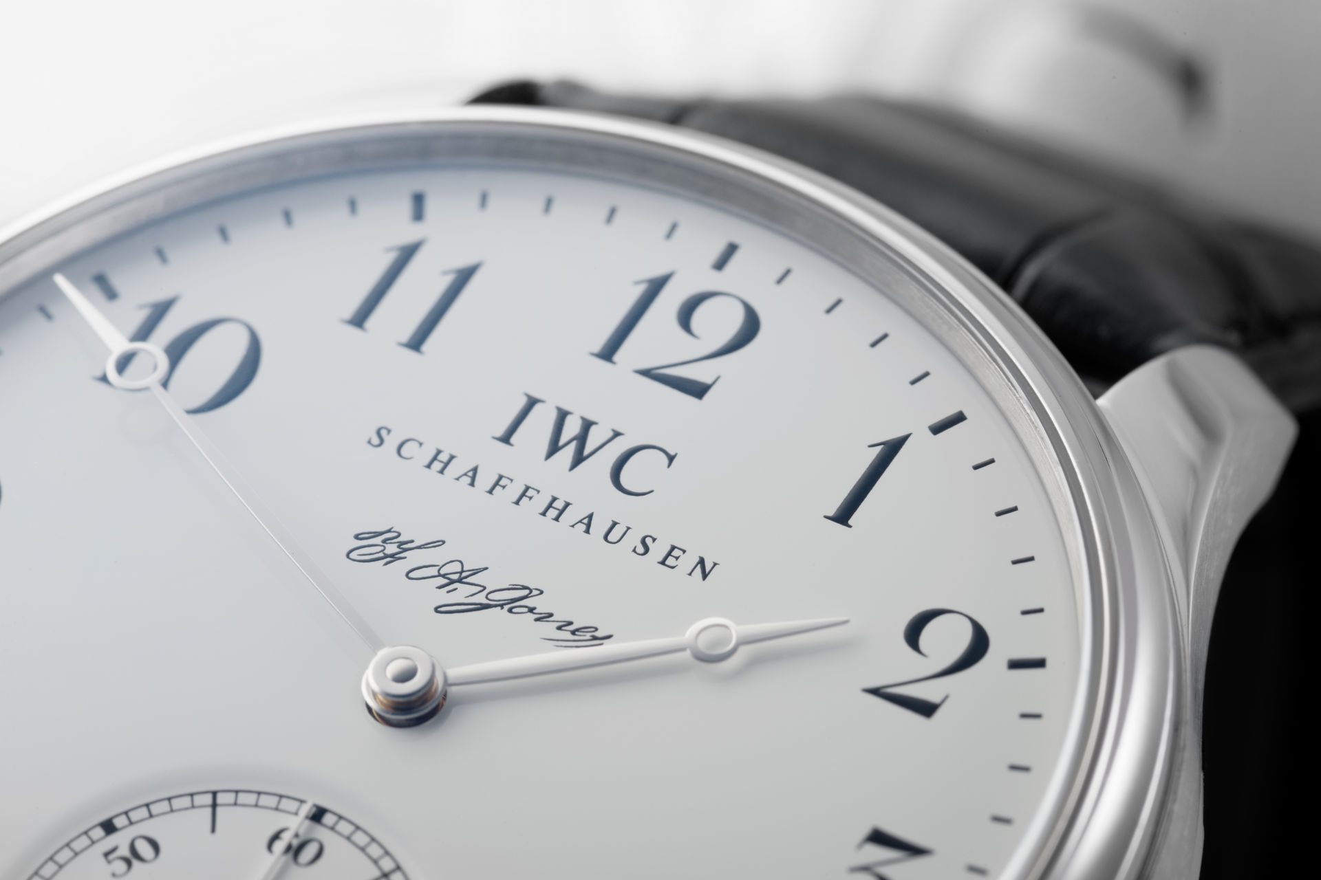 ref IW544202 | F. A. Jones Platinum 'Only 500 Pieces' | IWC Portuguese