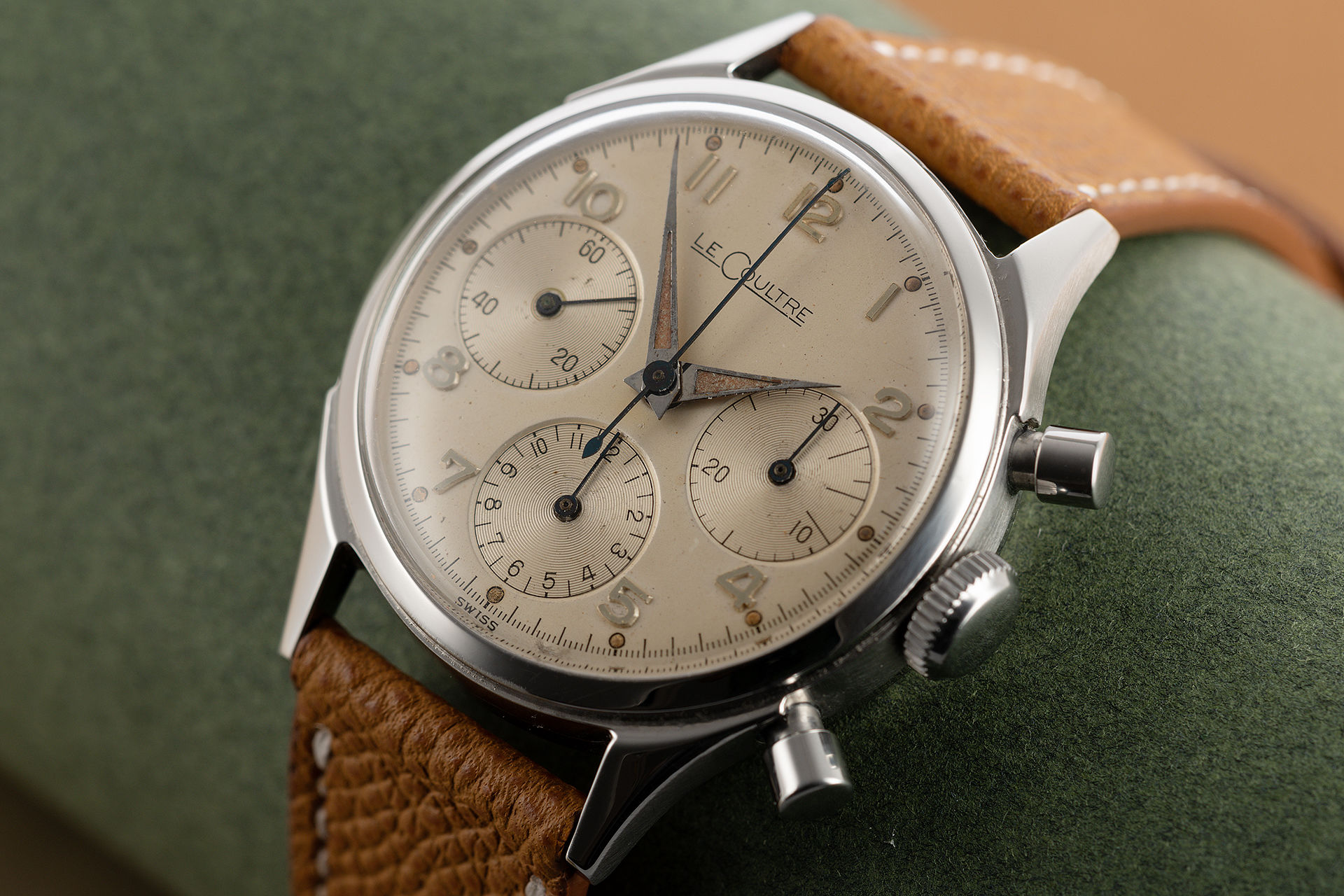 ref E335 | Rare USA Model 'Val. 72'  | Jaeger-leCoultre Chronograph