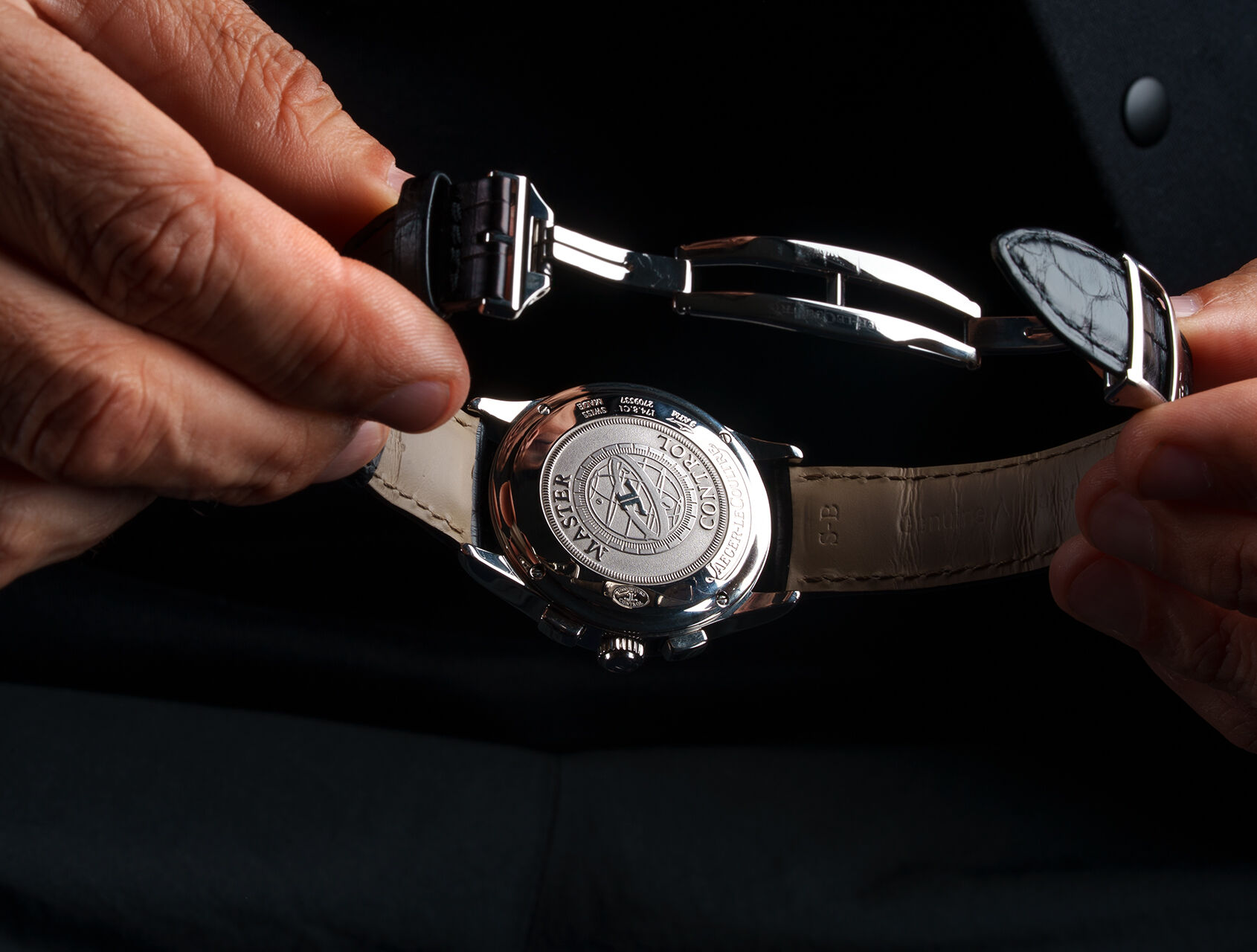 ref JLQ1538420 | Box & Papers | Jaeger-leCoultre Master Chronograph