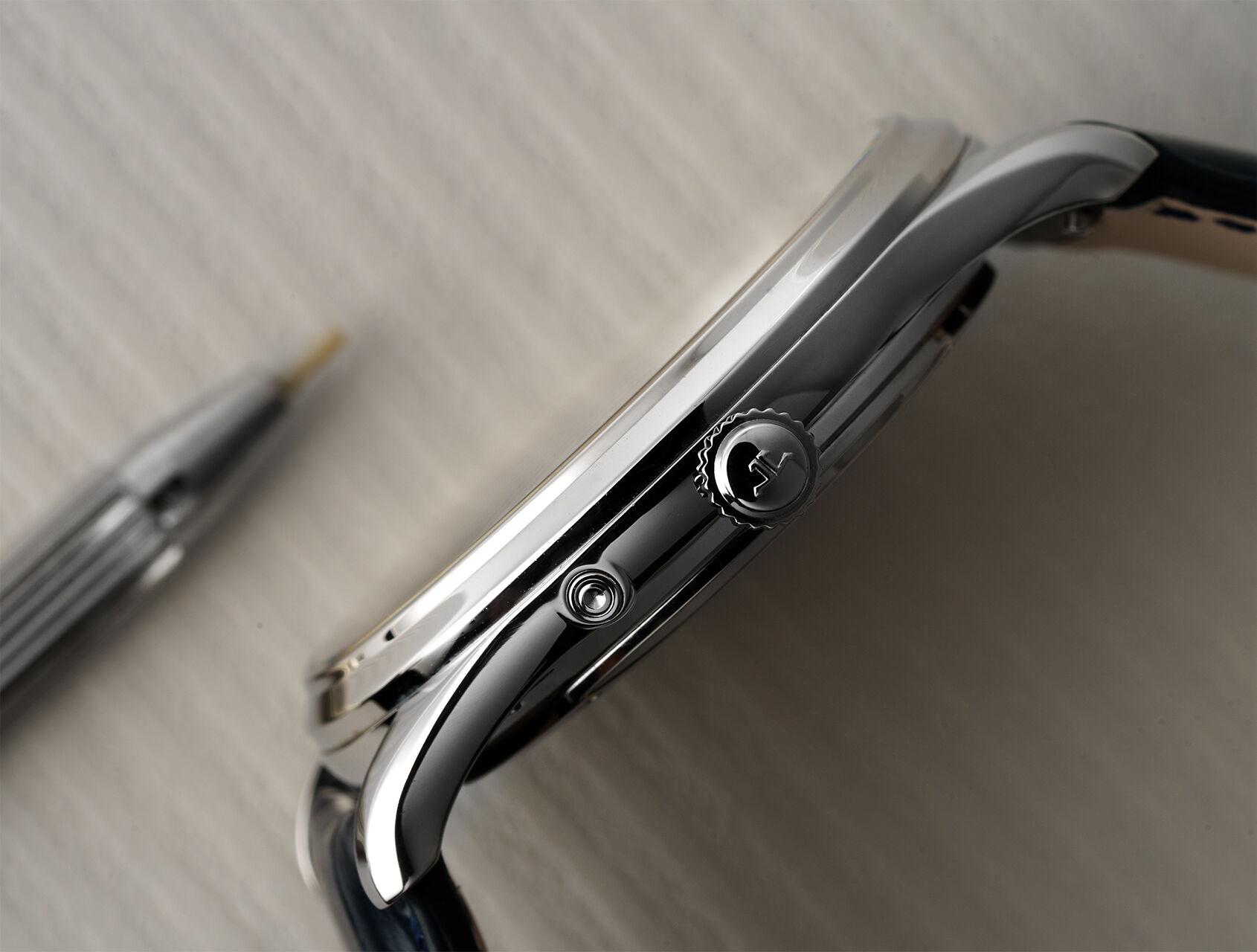 ref Q1368480 | Q1368480 - Box & Papers | Jaeger-leCoultre Master ultra thingy Moon