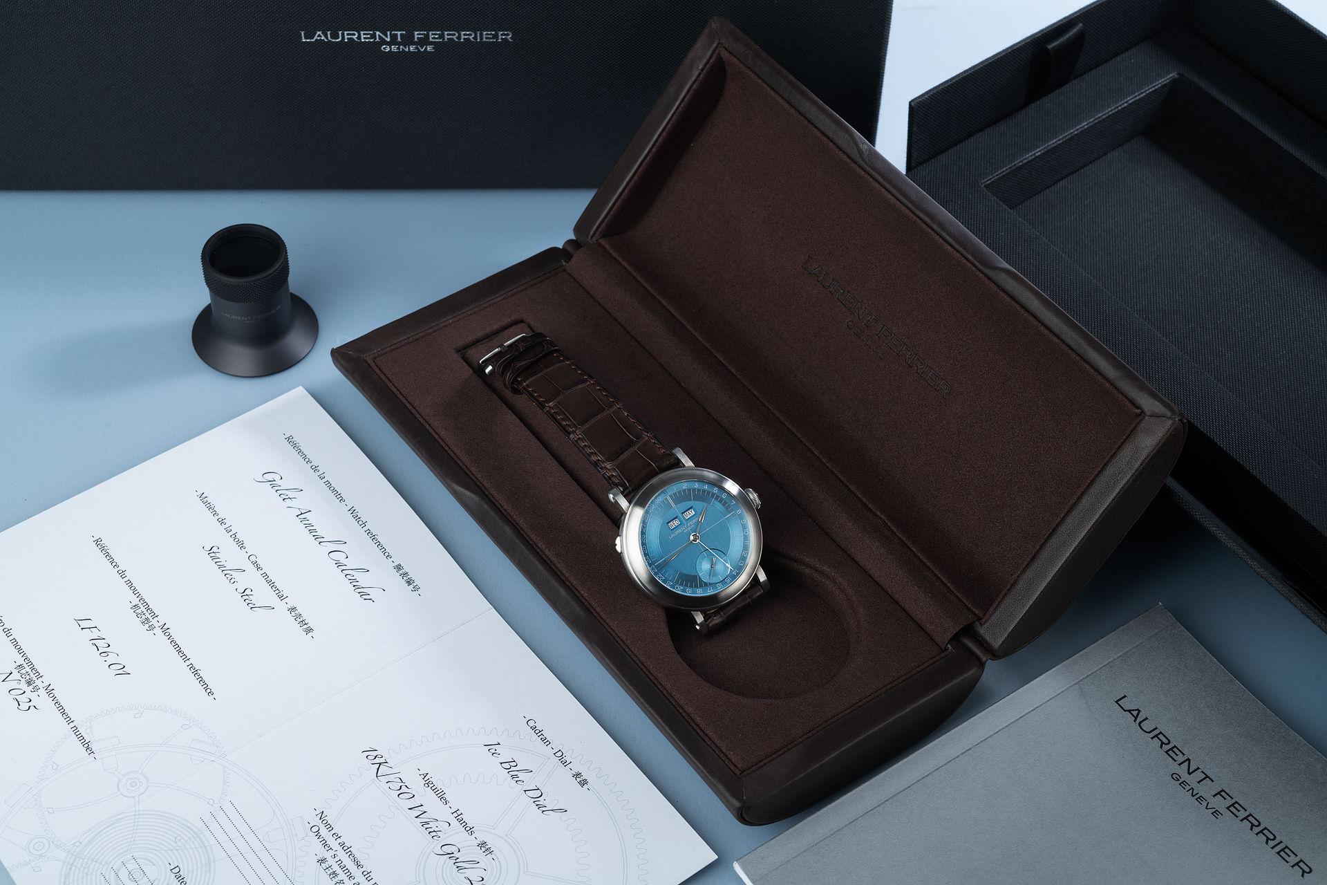 Laurent Ferrier Galet Annual Calendar Watches | ref LF126.01 | 'Montre ...