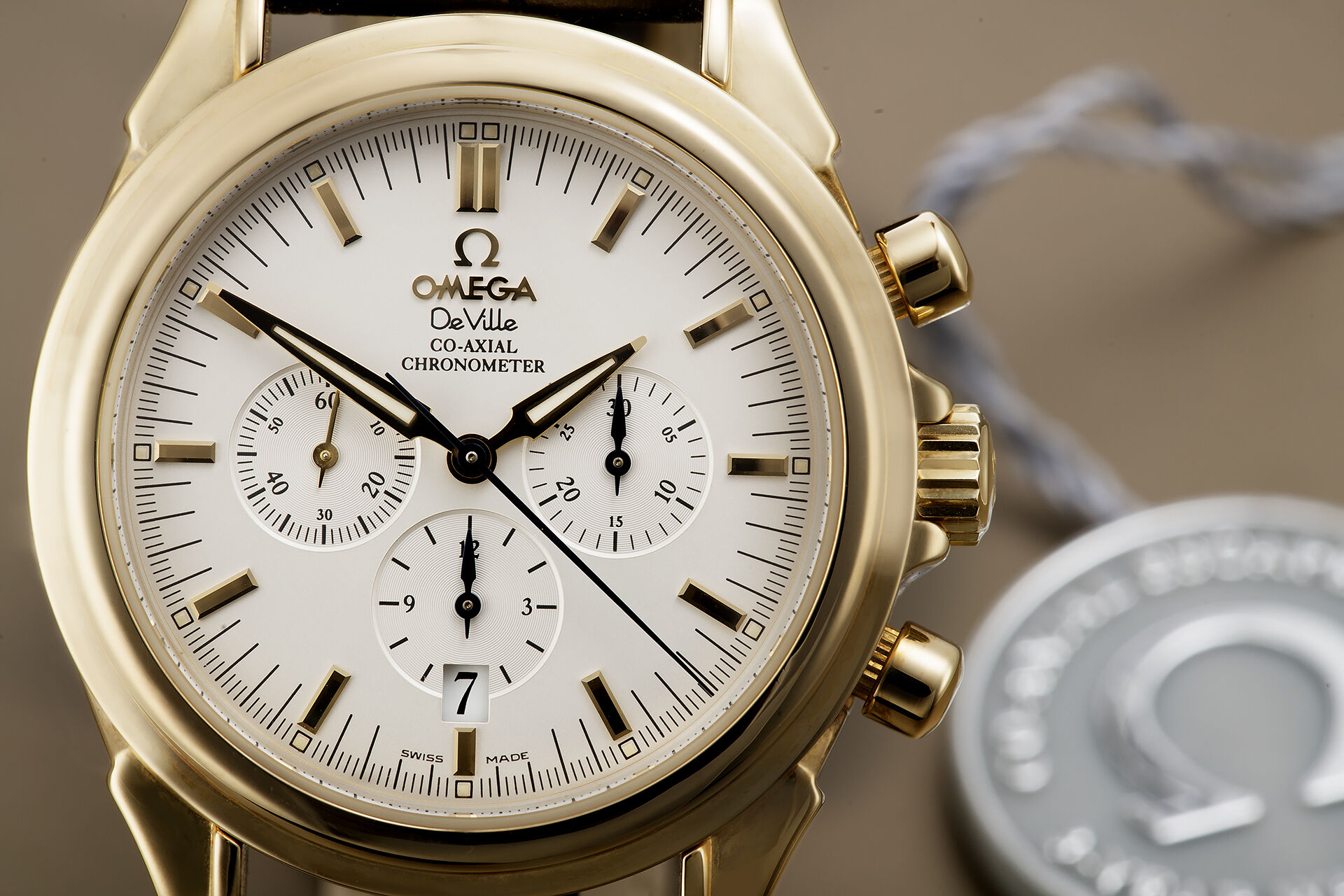 ref 46413032 | - Gold 'Co-Axial' Chronograph | Omega De Ville