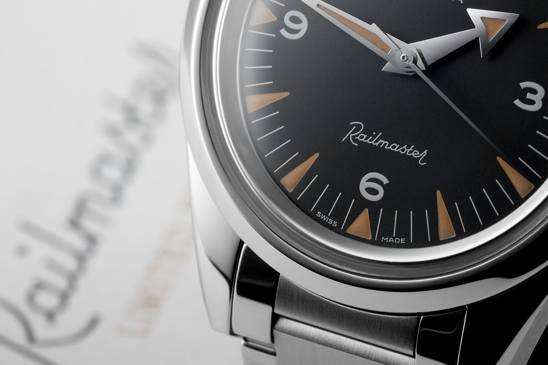 ref 22010382001002 | New '1957 Edition' | Omega Railmaster