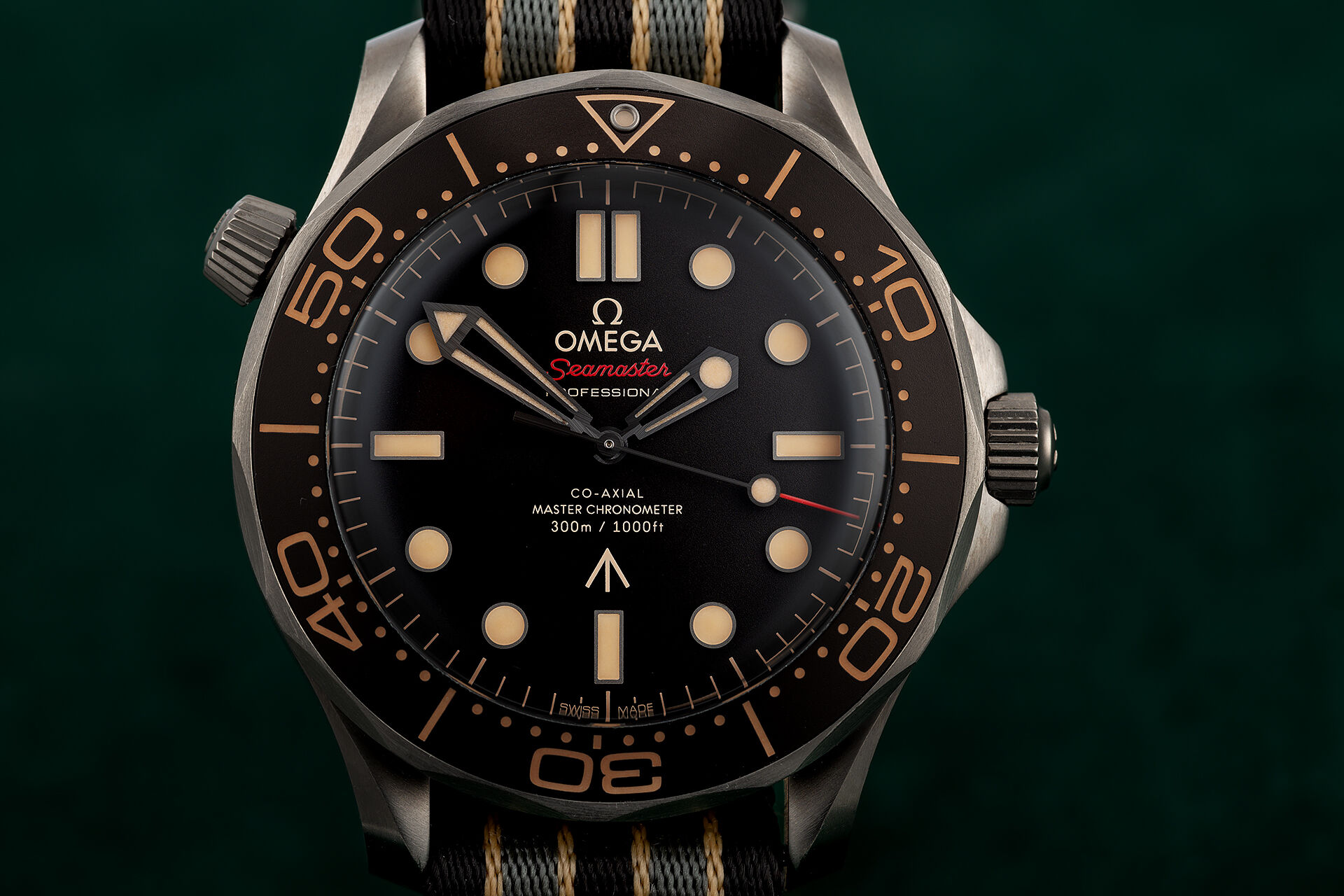 ref 210.92.42.20.01.001 | 'No Time To Die' | Omega Seamaster Diver 300