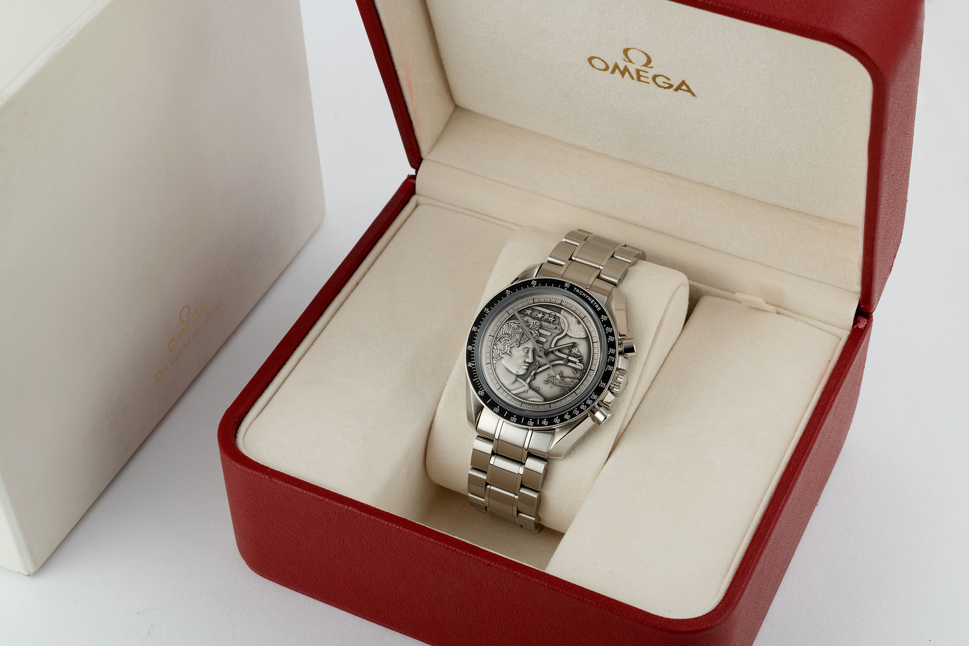 ref 311.30.42.30.99.002 | Limited Edition 'One of 1972' | Omega Speedmaster Apollo XVII