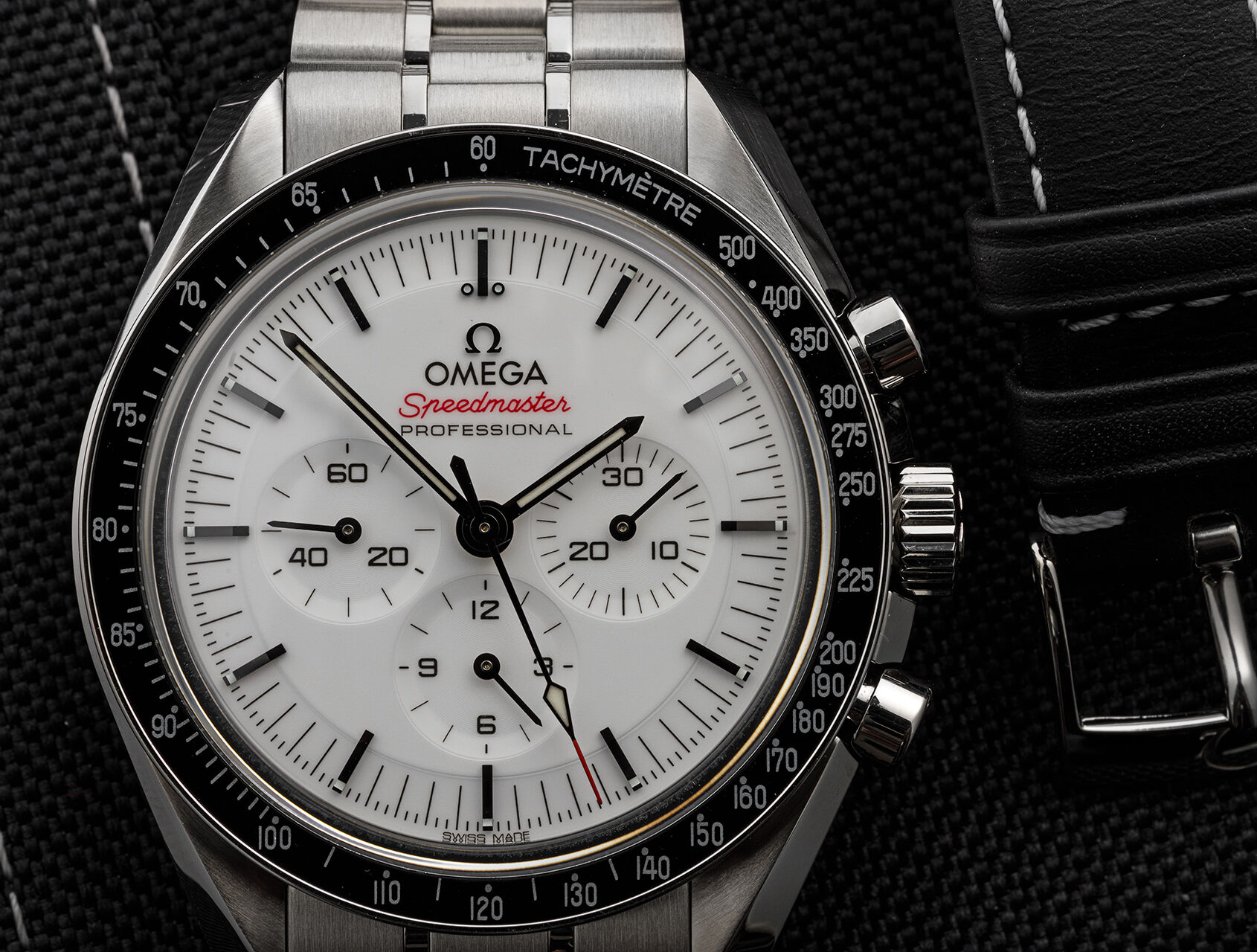 ref 310.30.42.50.04.001 | Master Co-Axial | Omega Speedmaster