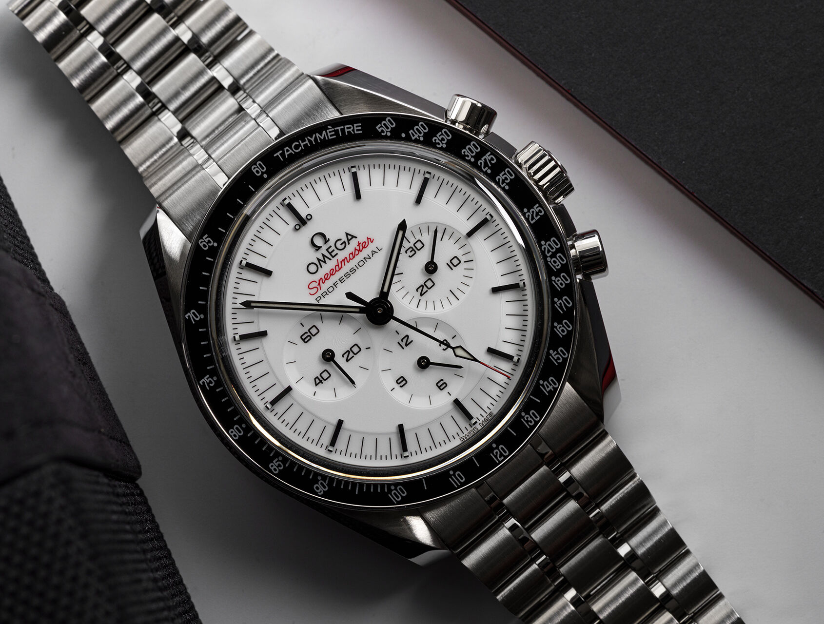 ref 310.30.42.50.04.001 | Master Co-Axial | Omega Speedmaster