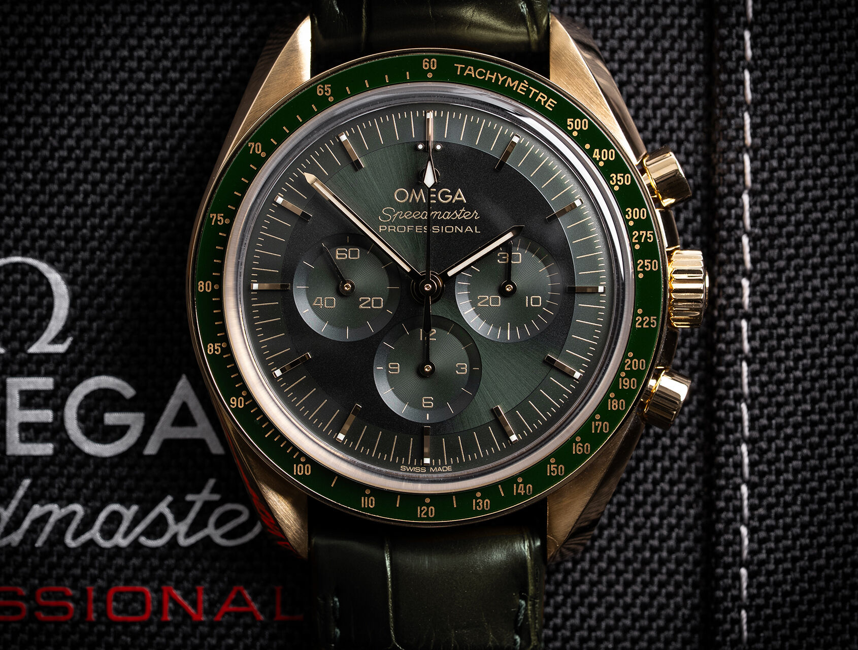 ref 310.63.42.50.10.001 | Moonshine | Omega Speedmaster