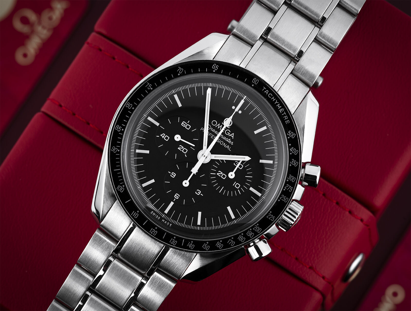 ref 31130423001005 | Moonwatch - 1861 Calibre | Omega Speedmaster