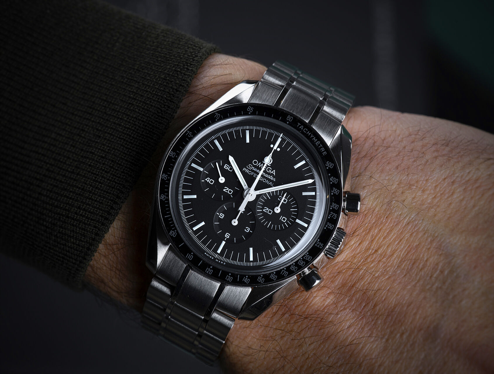 ref 31130423001005 | Moonwatch - 1861 Calibre | Omega Speedmaster