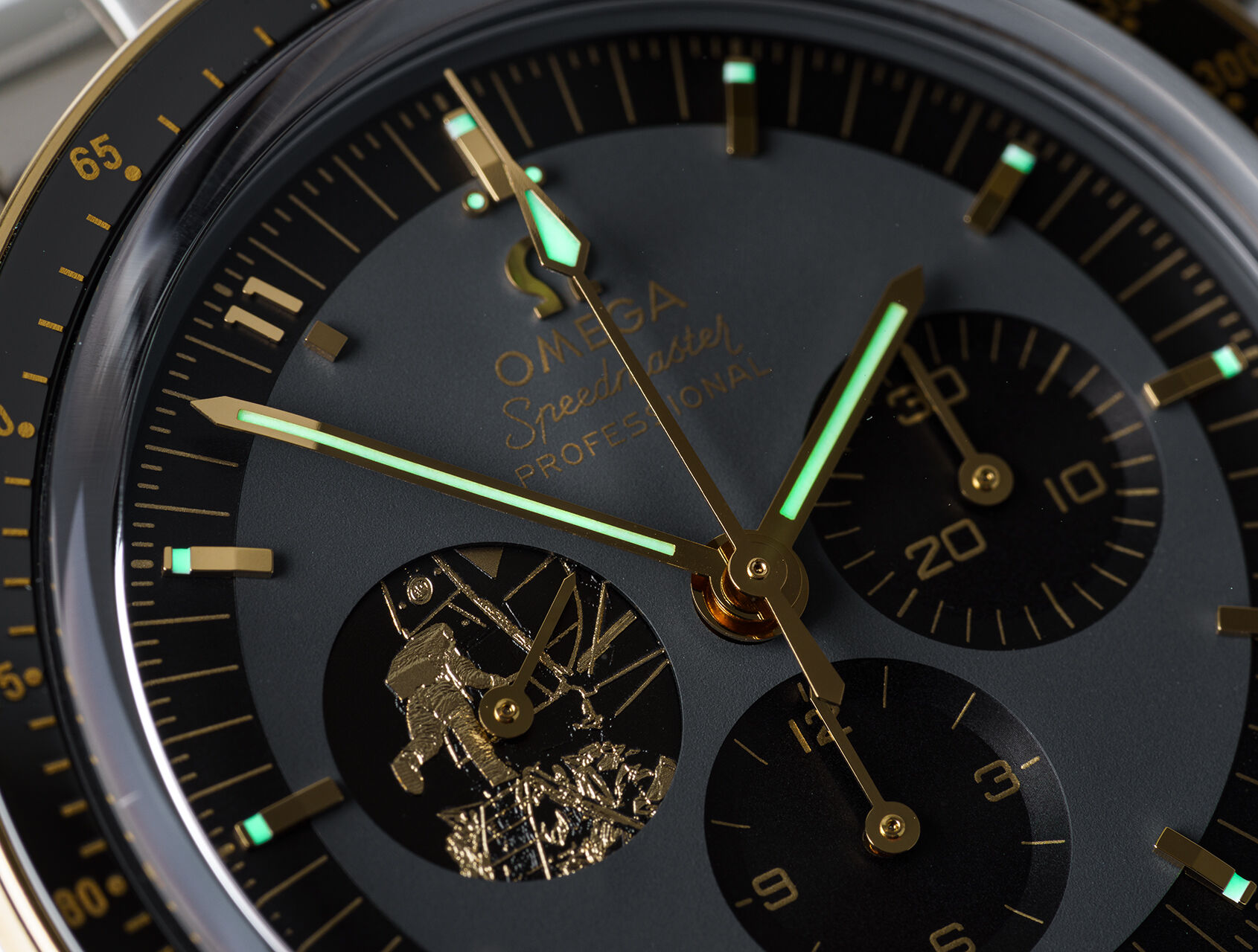 ref 31020425001001 | 50th Anniversary - Apollo II | Omega Speedmaster Professional