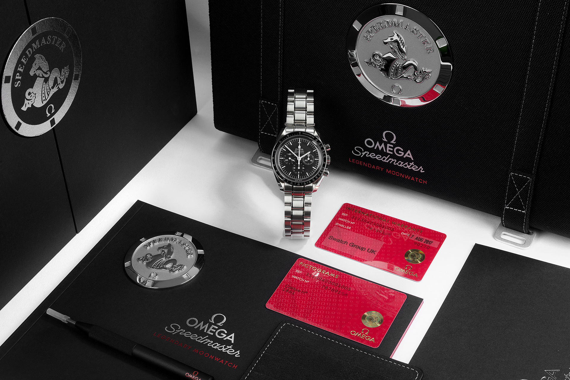 ref 31130423001005 | 'Brand New Moon Watch' | Omega Speedmaster Professional