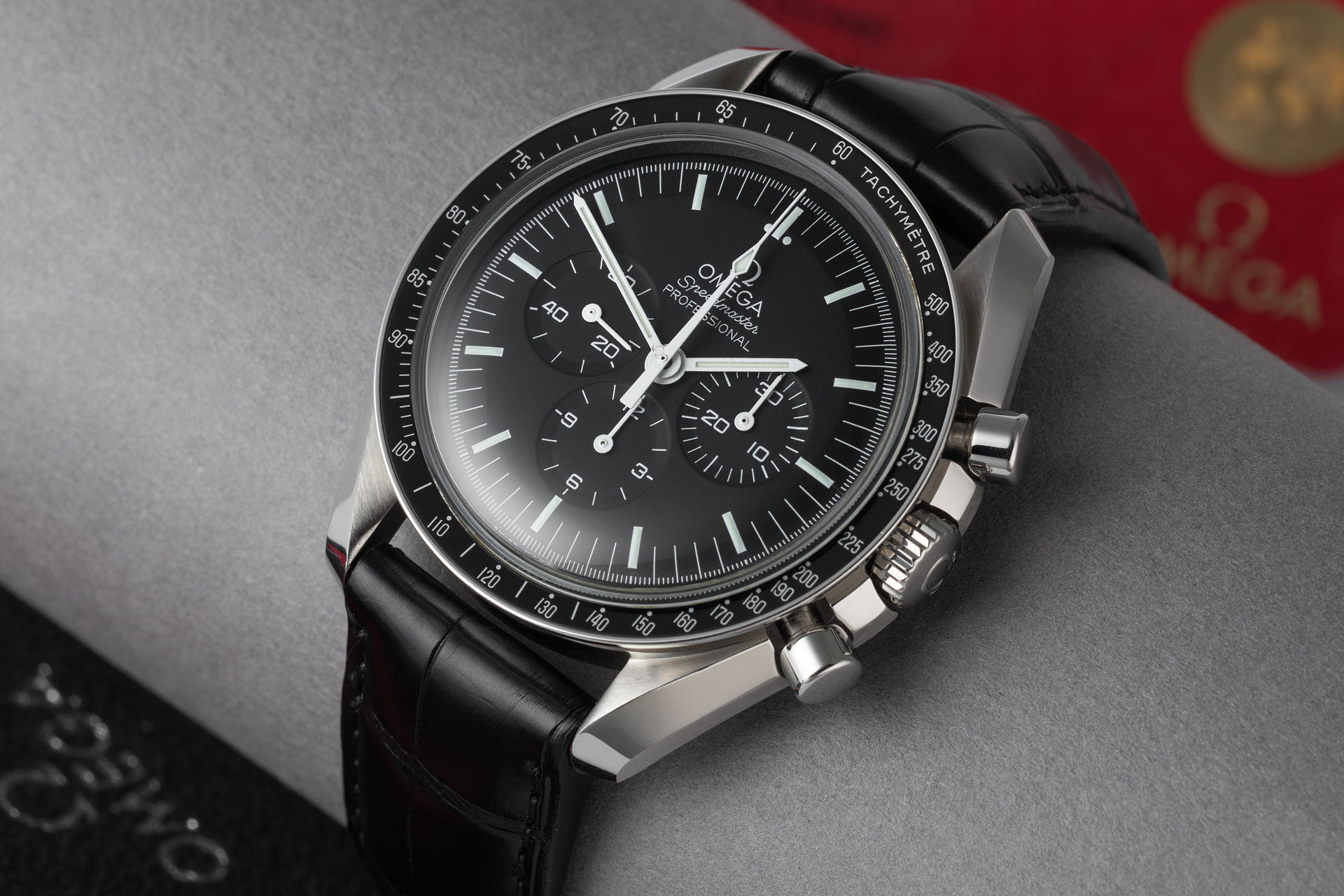 tham khảo 311.33.42.30.01.001 |  'Gần Mới' Trọn Bộ |  Omega Speedmaster Chuyên nghiệp