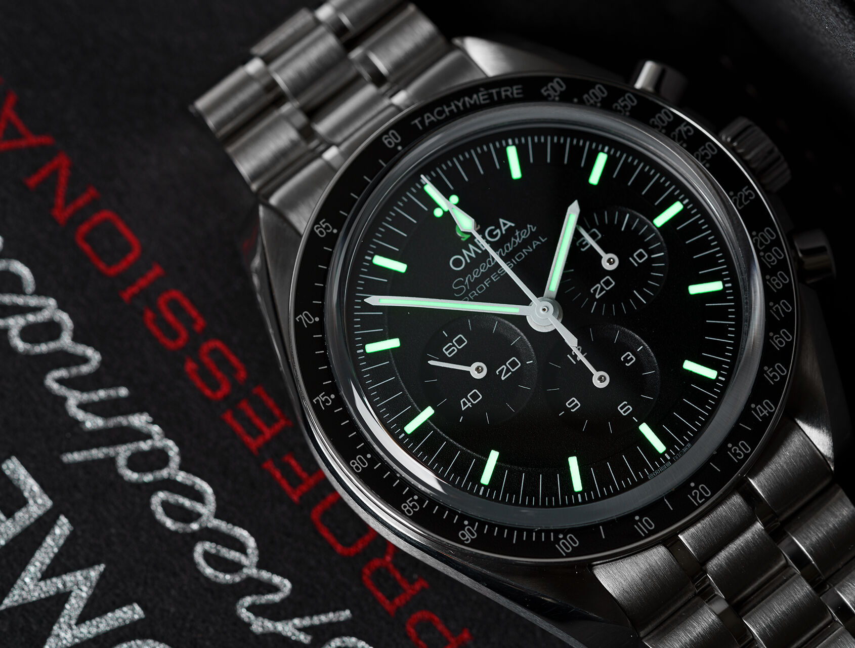 ref 31030425001002 | Sapphire Sandwich | Omega Speedmaster Professional