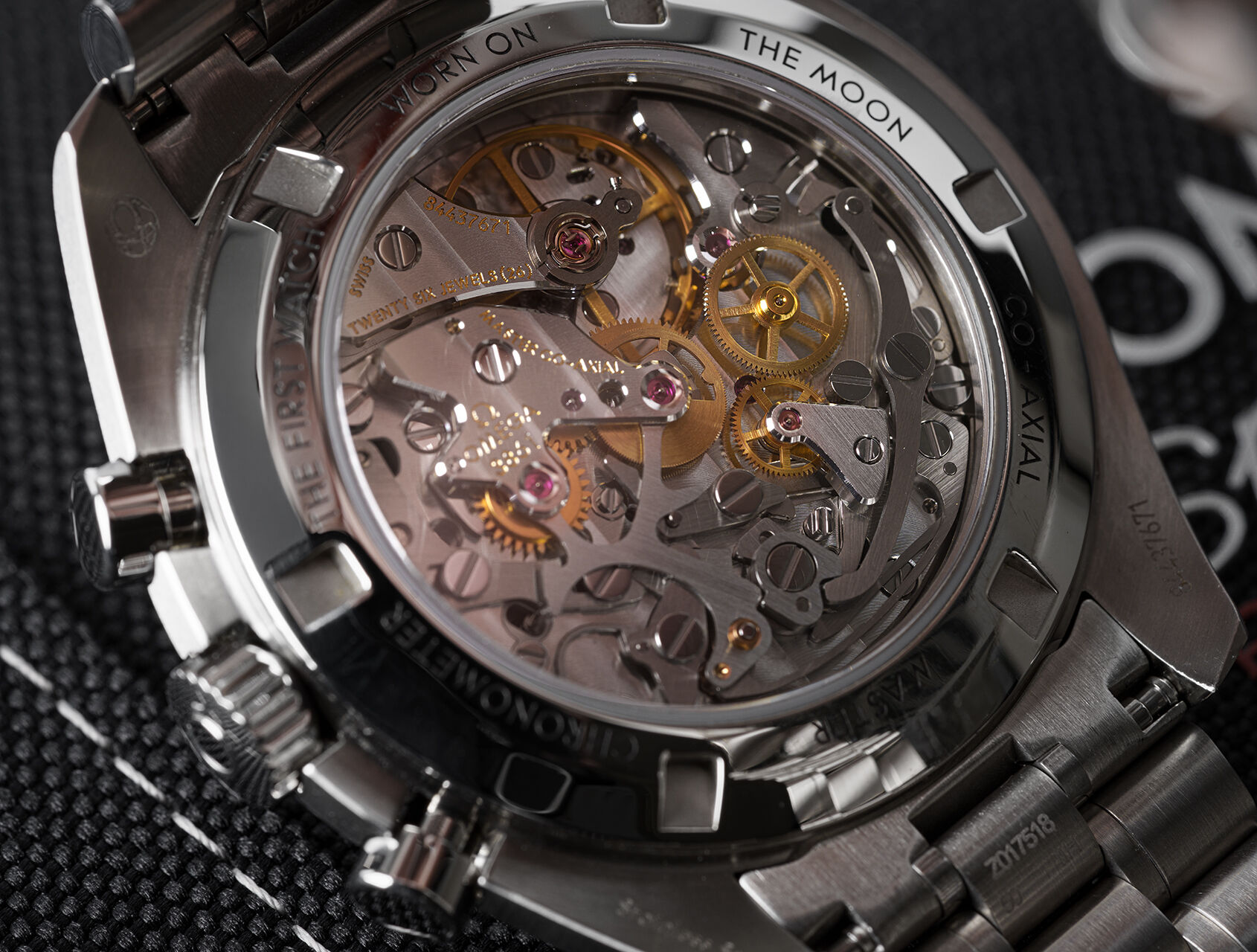 ref 31030425001002 | Sapphire Sandwich | Omega Speedmaster Professional