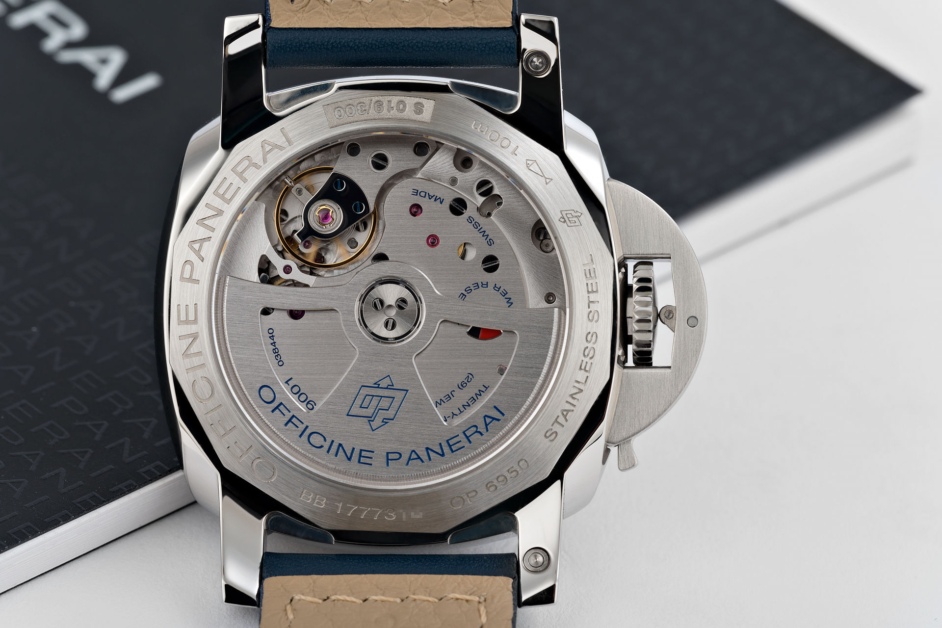 ref PAM00688 | 'Special Edition' Boutique Only | Panerai Luminor 1950 3-Day GMT