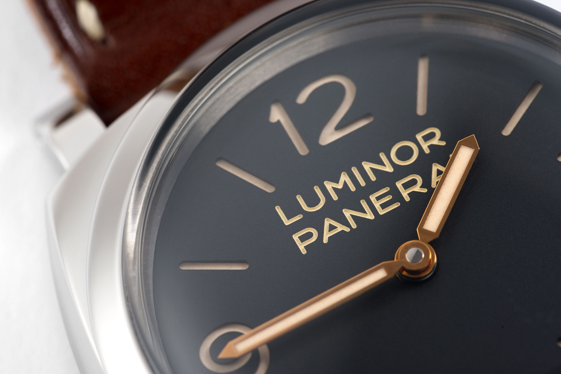 ref PAM 372 | 3 Days - Box & Papers | Panerai Luminor 1950