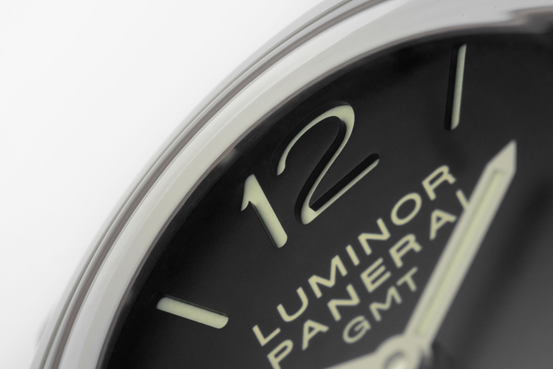 ref PAM 233 | 8 Days GMT  | Panerai Luminor 1950