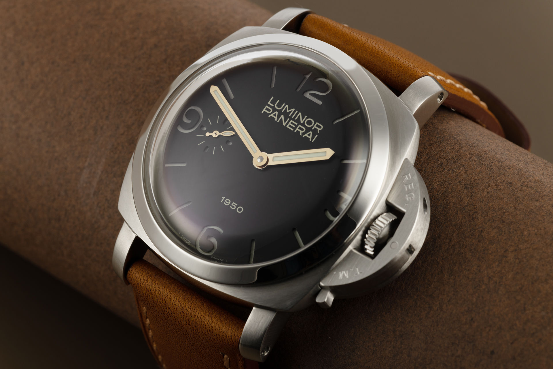 ref PAM 127 | 'Fiddy' Limited Edition | Panerai Luminor 1950