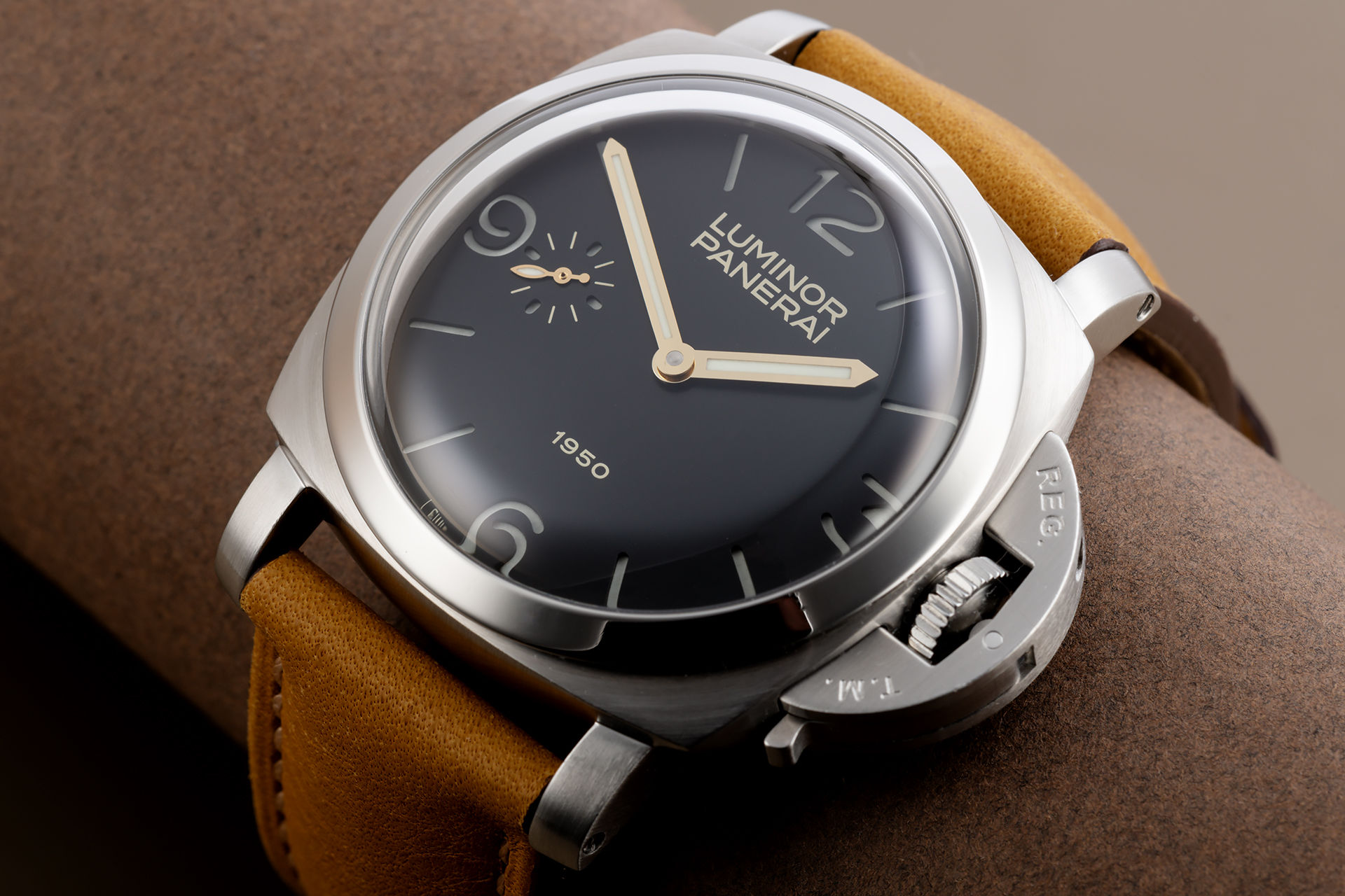 ref PAM 127 | Limited Edition 'Full Panerai Service' | Panerai Luminor 1950