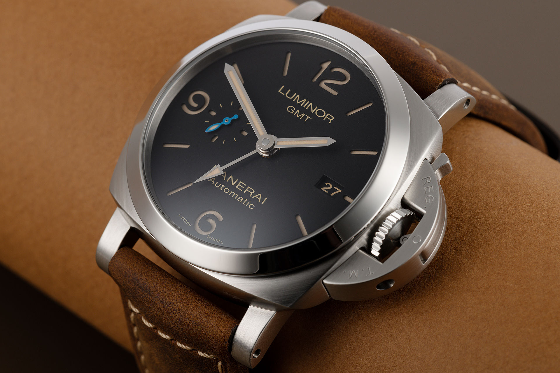 ref PAM01320 | GMT 'Complete Set' | Panerai Luminor GMT