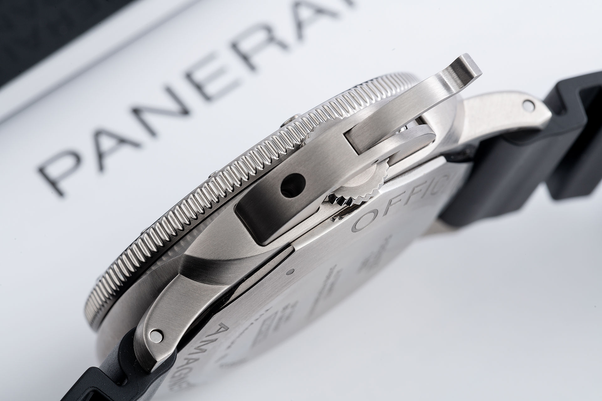 ref PAM01389 | Full Set 'Amagnetic' | Panerai Luminor Submersible