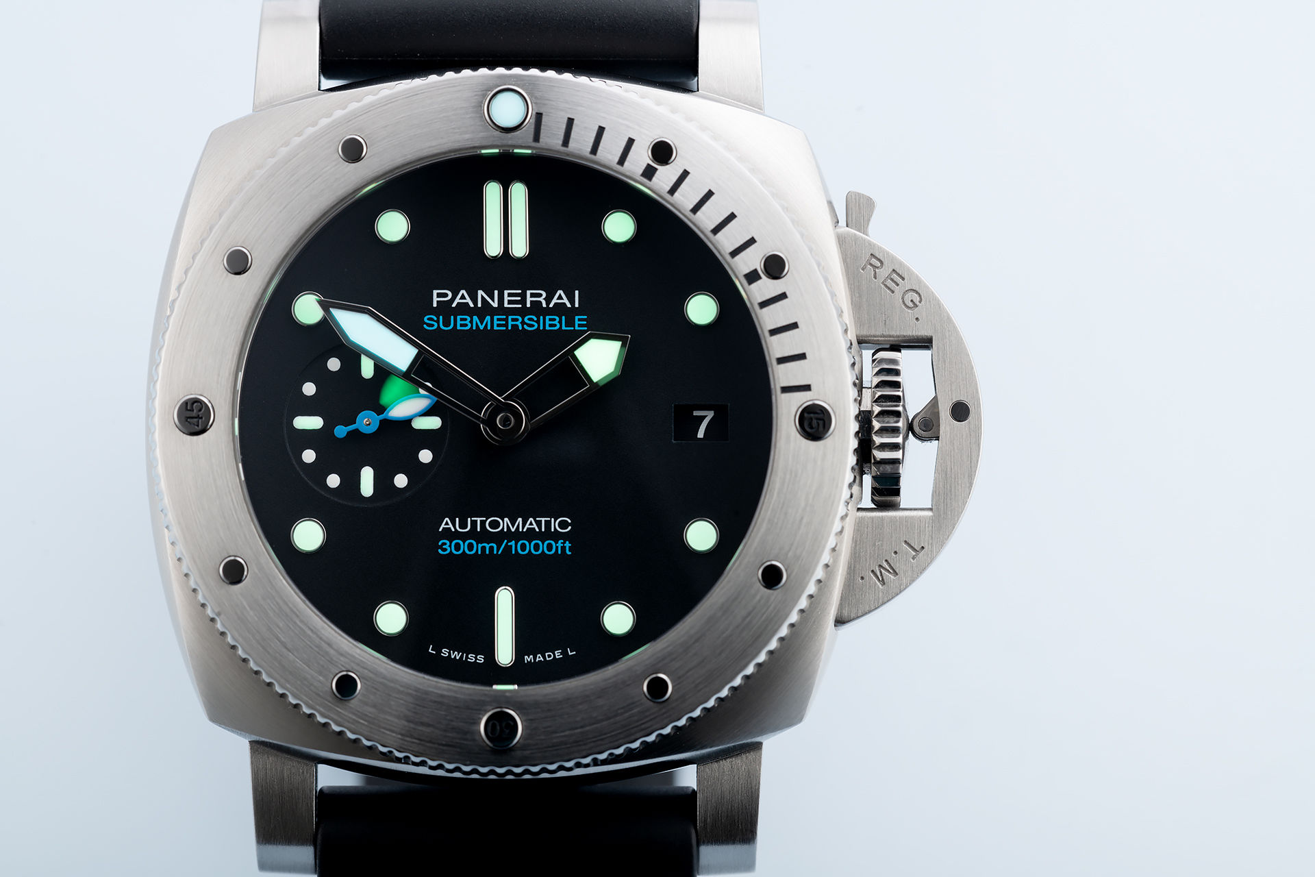 ref PAM00973 | New 42mm Model 'Warranty to 2027' | Panerai Luminor Submersible
