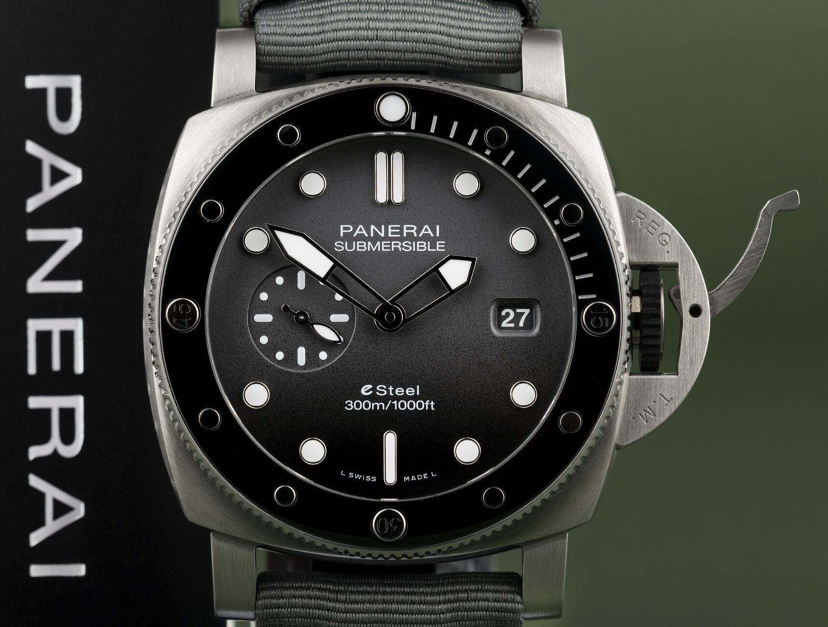 ref PAM01288 | PAM01288 - eSteel | Panerai Luminor Submersible