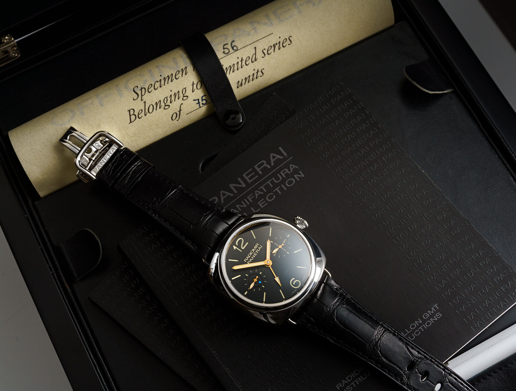 ref PAM00316 | PAM00316 - 75 Pieces | Panerai Radiomir GMT