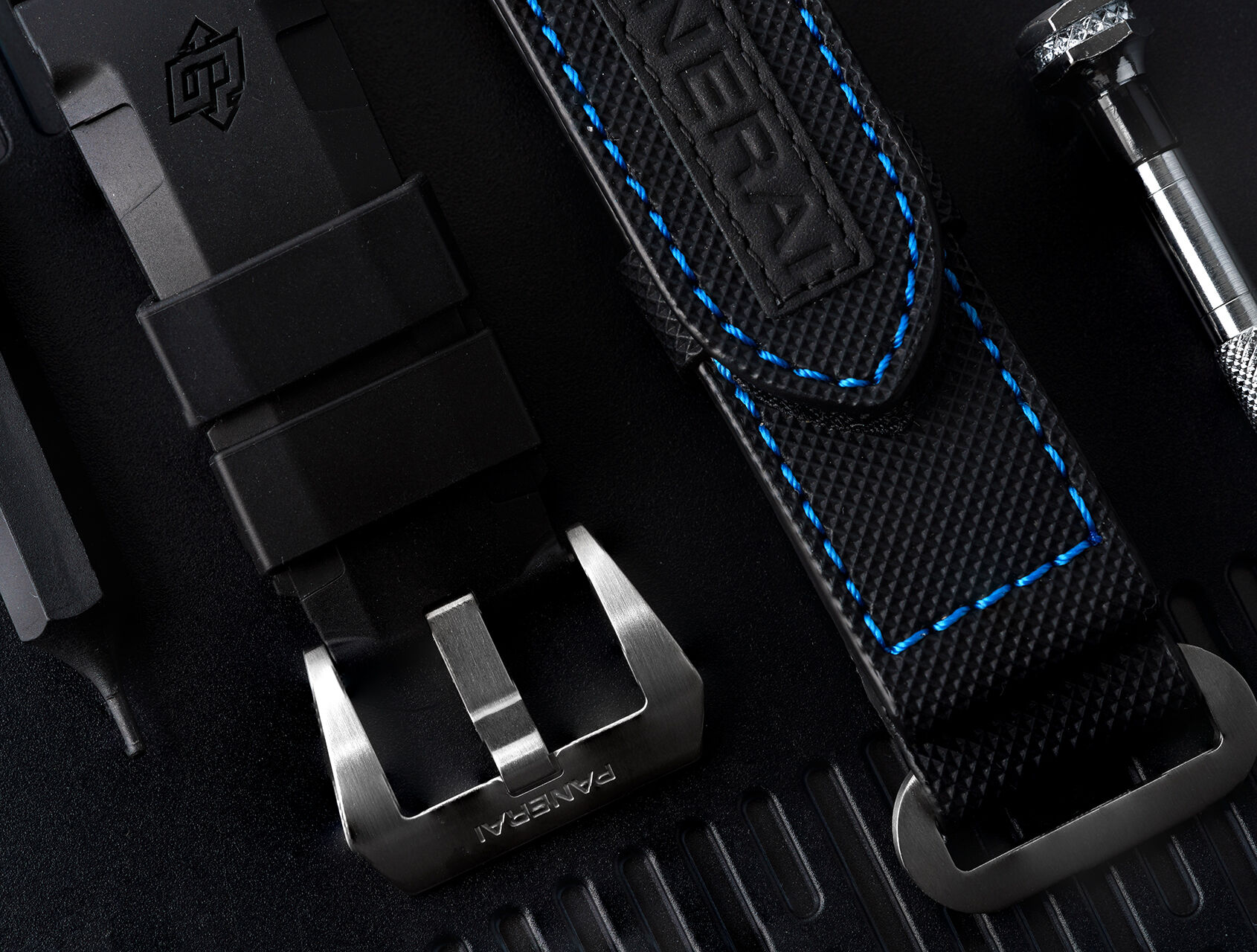 ref PAM00683 | Submersible | Panerai Submersible