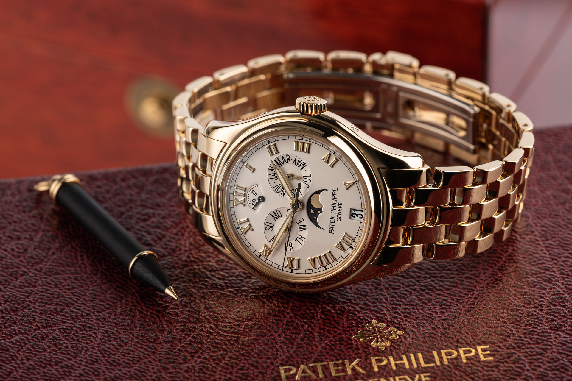 ref 5036/1J | 18ct Yellow Gold 'Full Set'  | Patek Philippe Annual Calendar