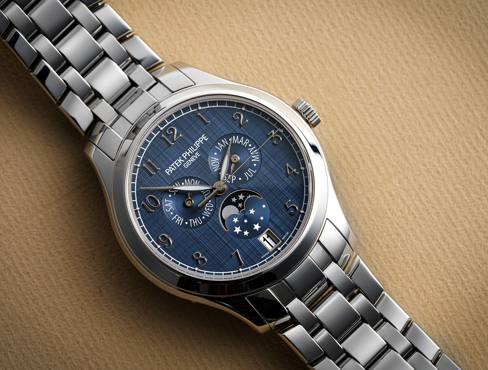 ref 4947/1A-001 | 4947 - Complication | Patek Philippe Annual Calendar