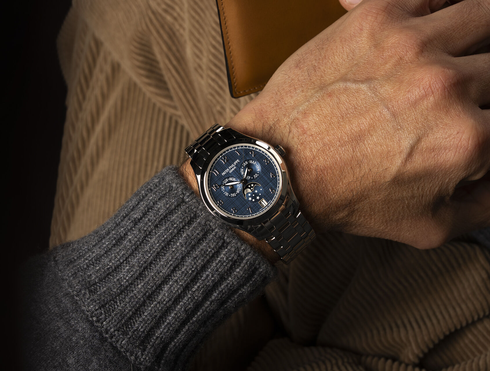 ref 4947/1A-001 | 4947 - Complication | Patek Philippe Annual Calendar