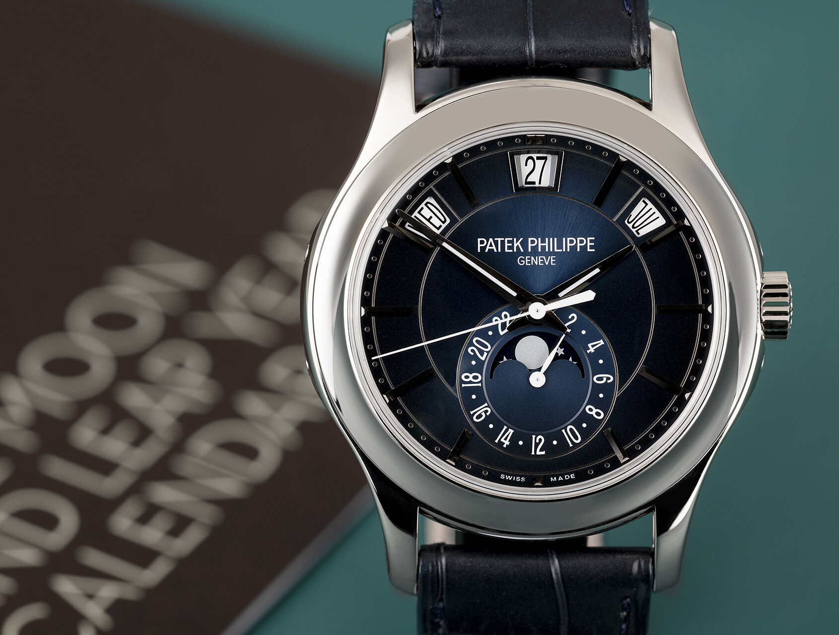 ref 5205G-013 | 5205G-013 - Box & Certificate | Patek Philippe Annual Calendar