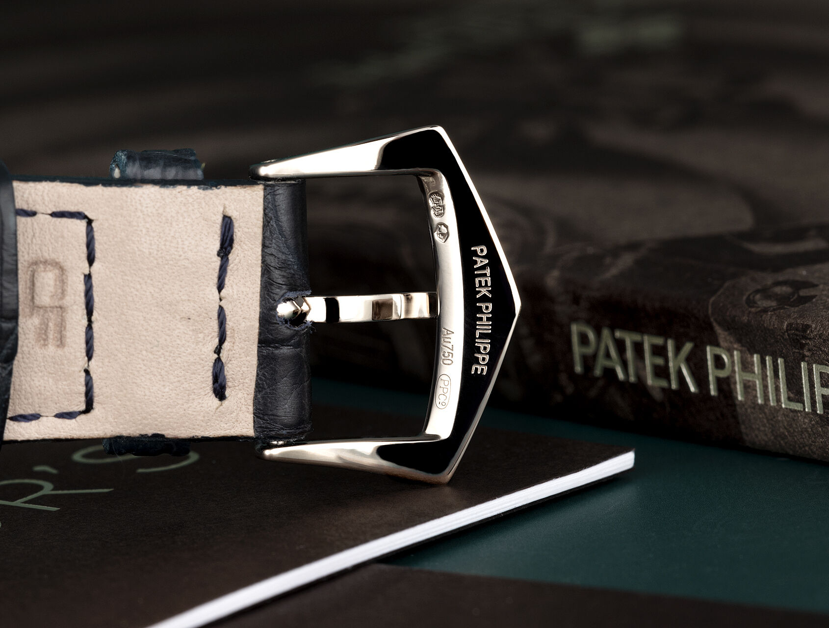 ref 5205G-013 | 5205G-013 - Box & Certificate | Patek Philippe Annual Calendar