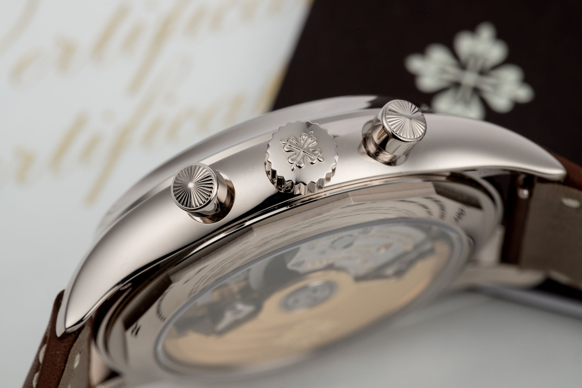 ref 5960/01G-001 | White Gold 'Box & Certificate' | Patek Philippe Annual Calendar Chronograph