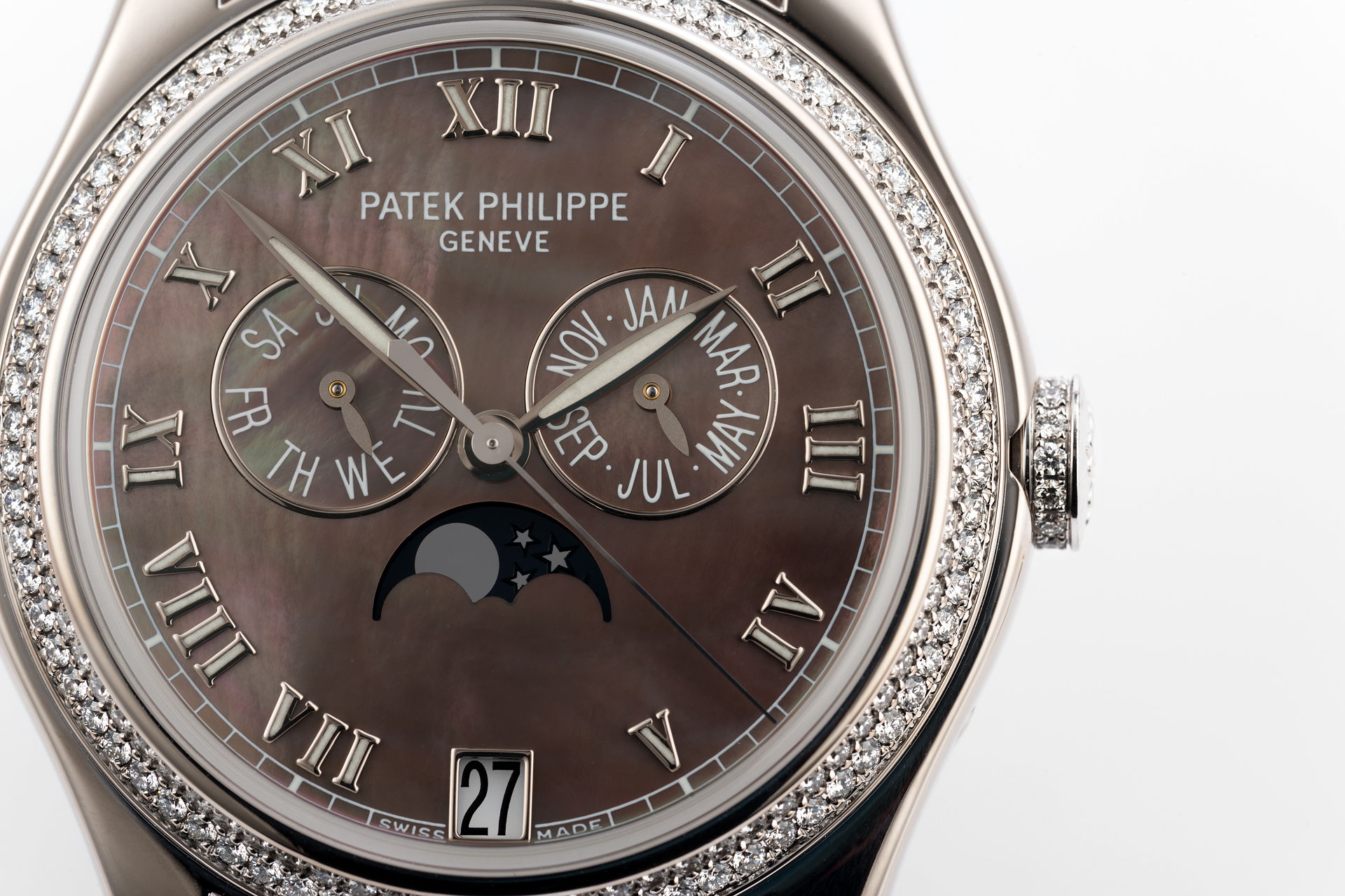 ref 4936G-001 | Mother of Pearl 'Full Set' | Patek Philippe Annual Calendar