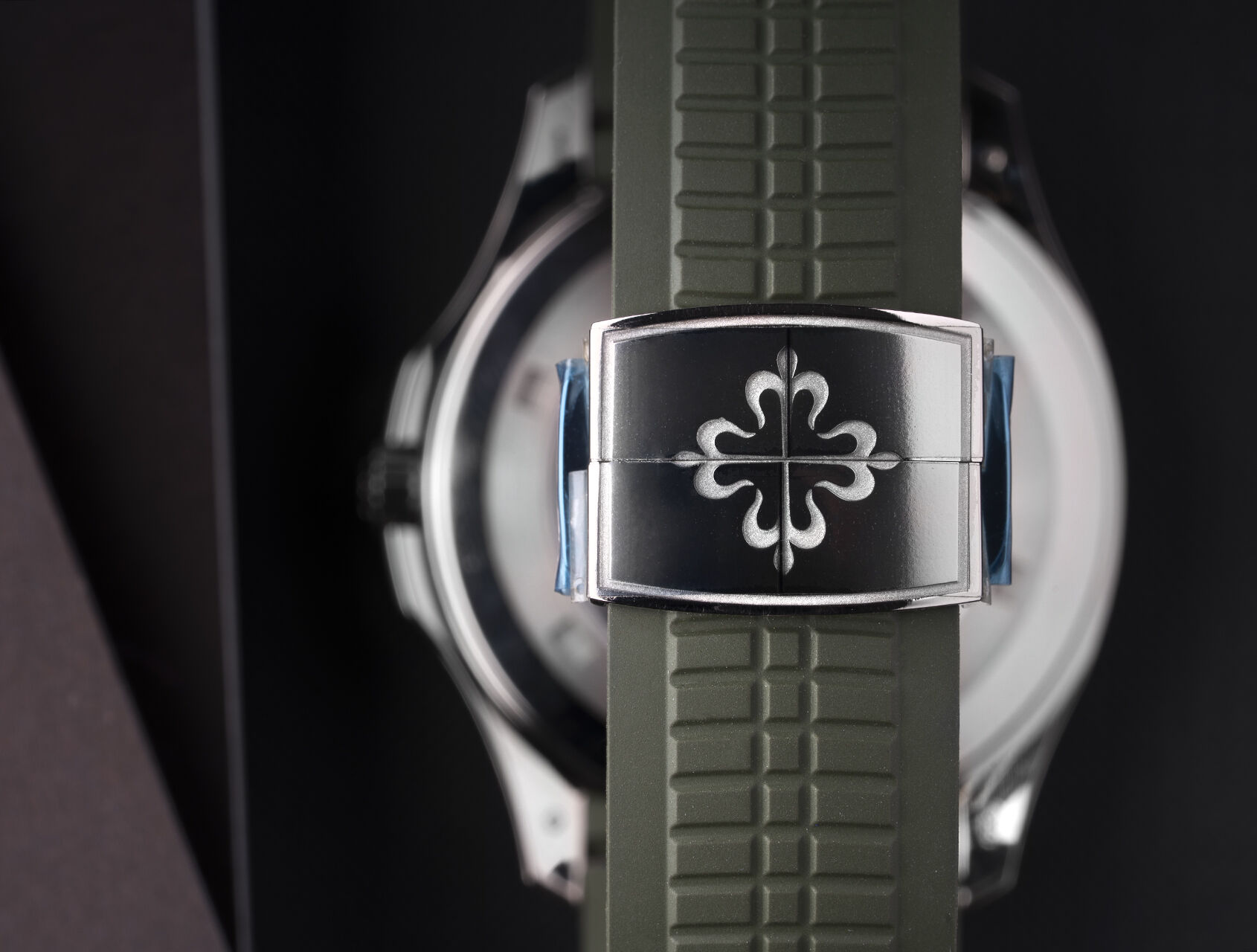 ref 5168G-010 | 5168G-010 - White Gold | Patek Philippe Aquanaut