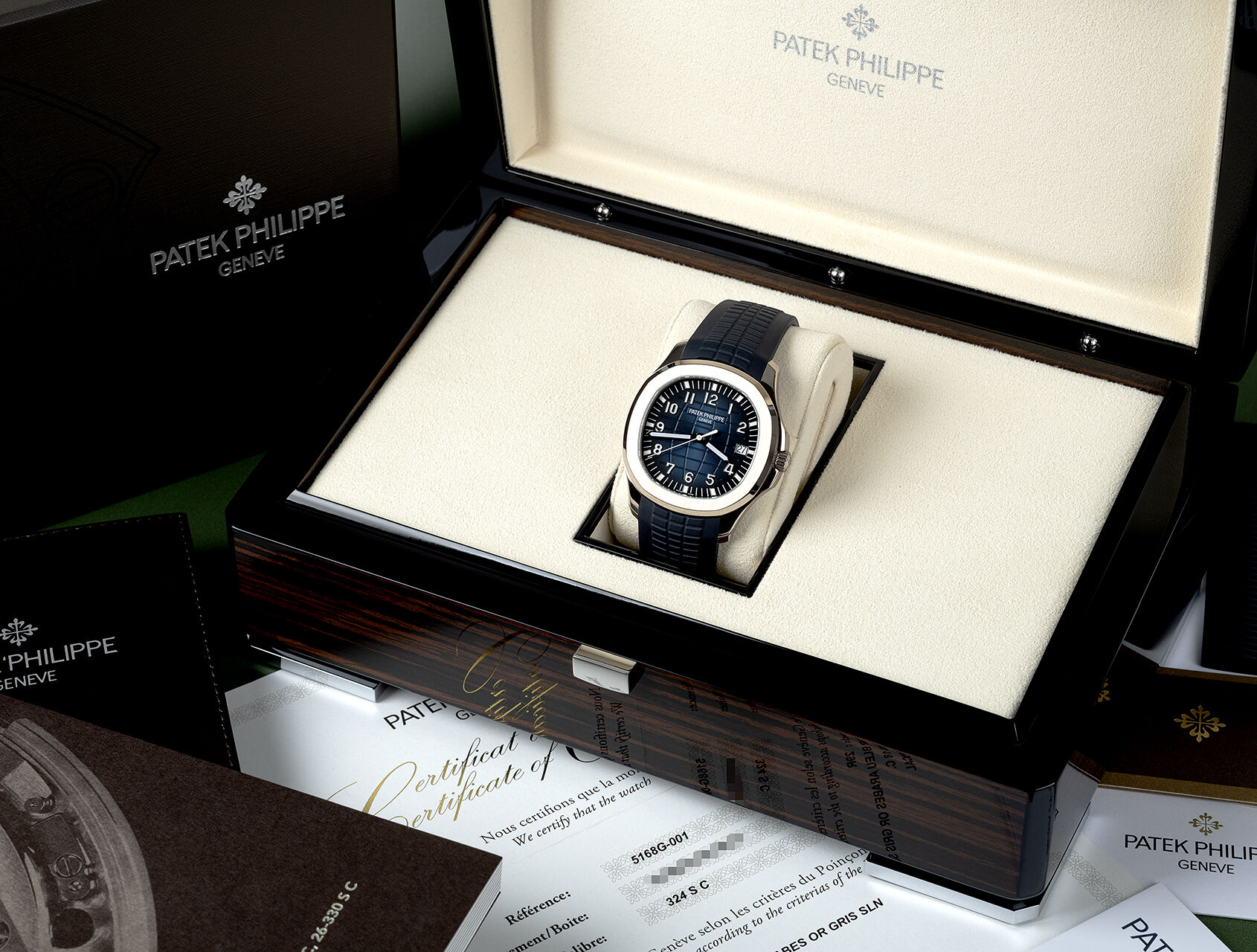 ref 5168G-001 | 5168G - 20th Anniversary | Patek Philippe Aquanaut