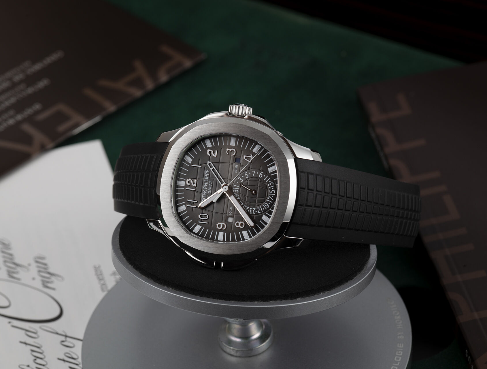 ref 5164A-001 | 5164A - Box & Certificate | Patek Philippe Aquanaut