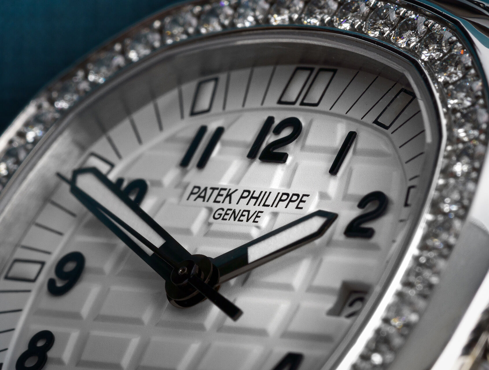 ref 5087/1A-010 | Aquanaut Luce | Patek Philippe Aquanaut Luce