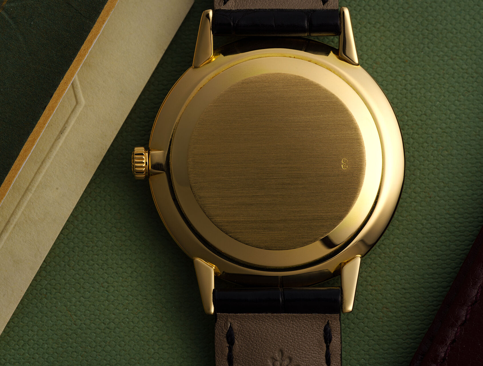 ref 3893 | 3893 - Yellow Gold | Patek Philippe Calatrava 