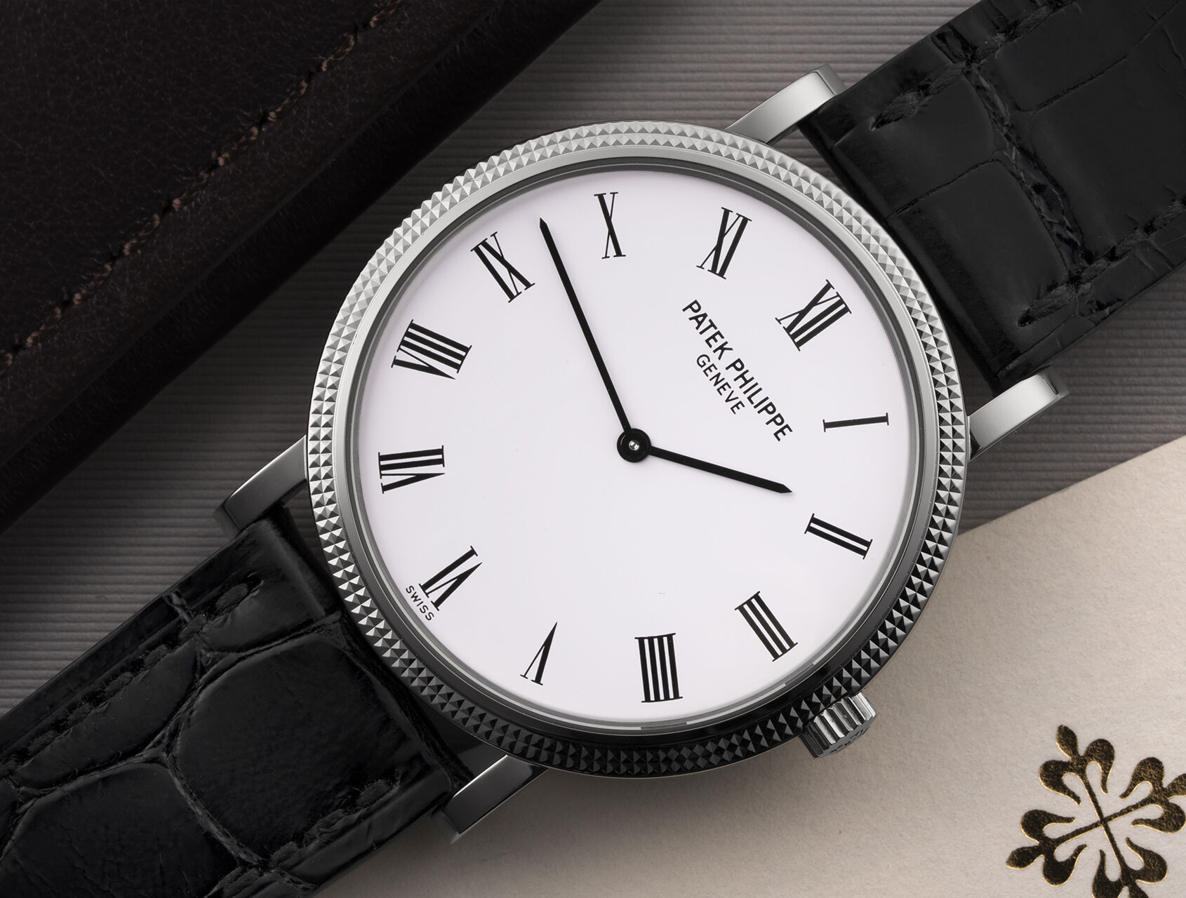 ref 5120G-001 | 5120G - White Gold | Patek Philippe Calatrava 