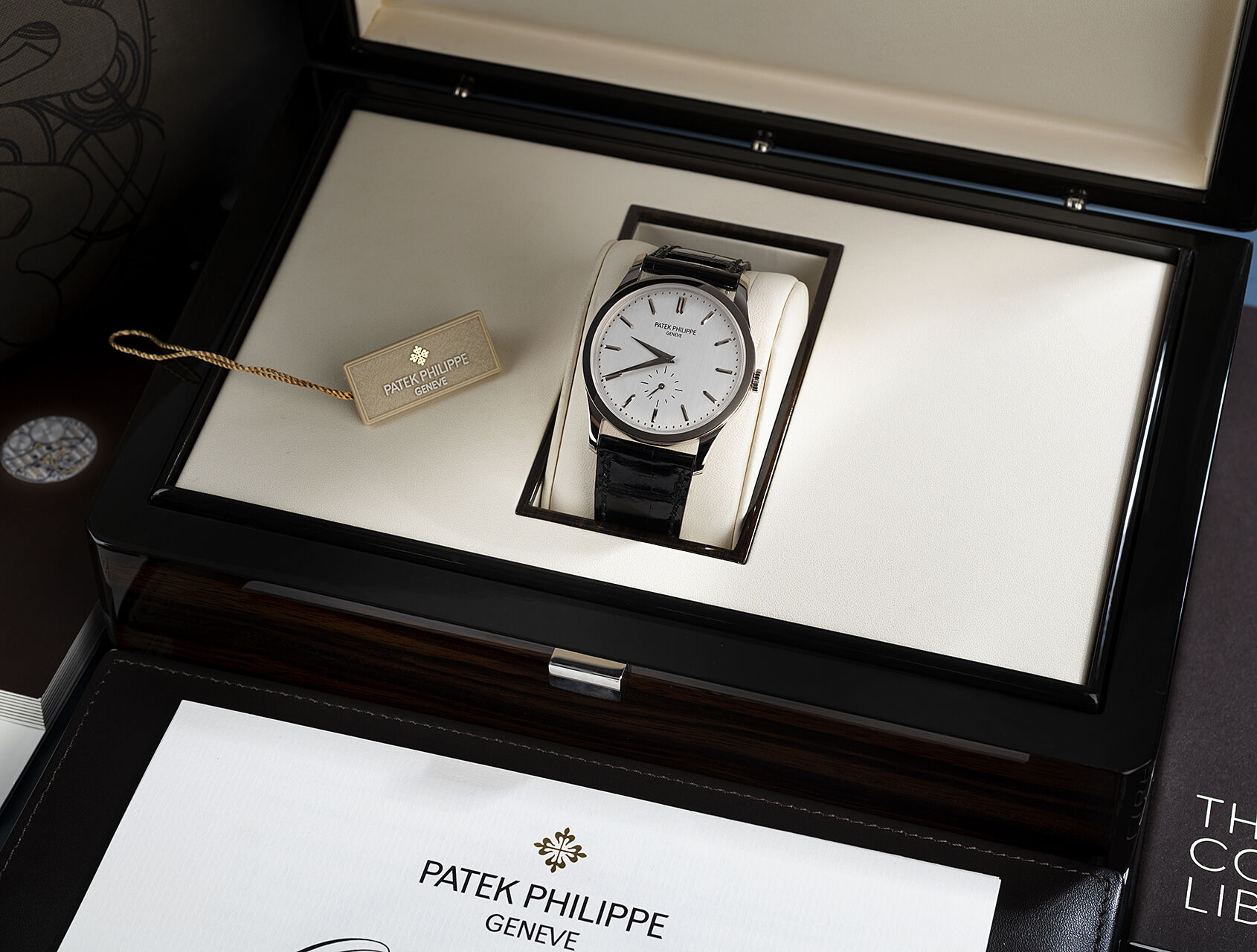 ref 5196G-001 | 5196G-001 - UK Retailed | Patek Philippe Calatrava 